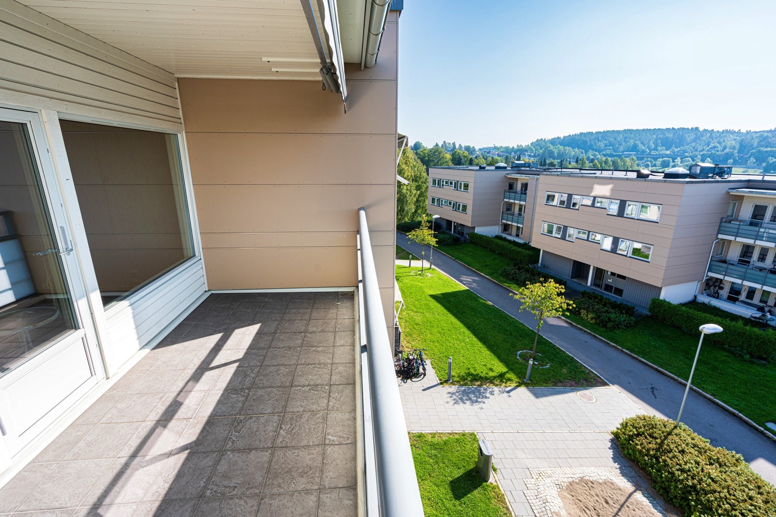 Flott og luftig utsikt over nærområdet. Galleribilde