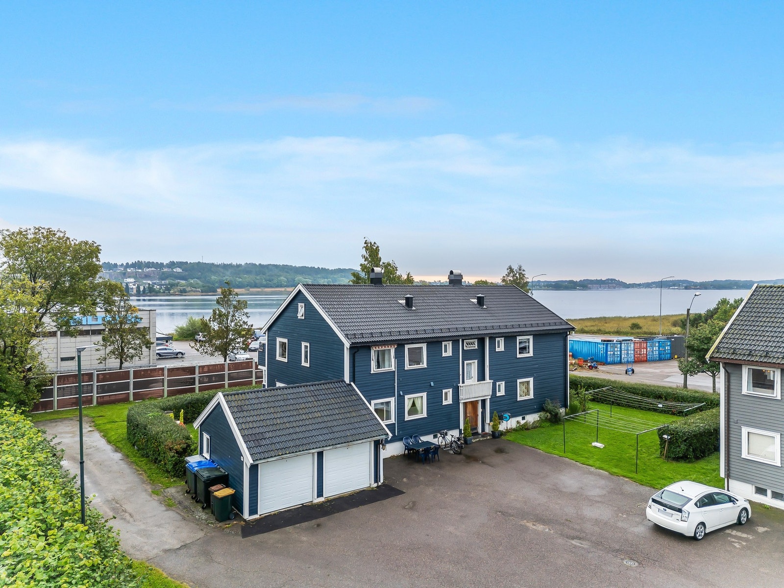 Inngangsparti. Galleribilde