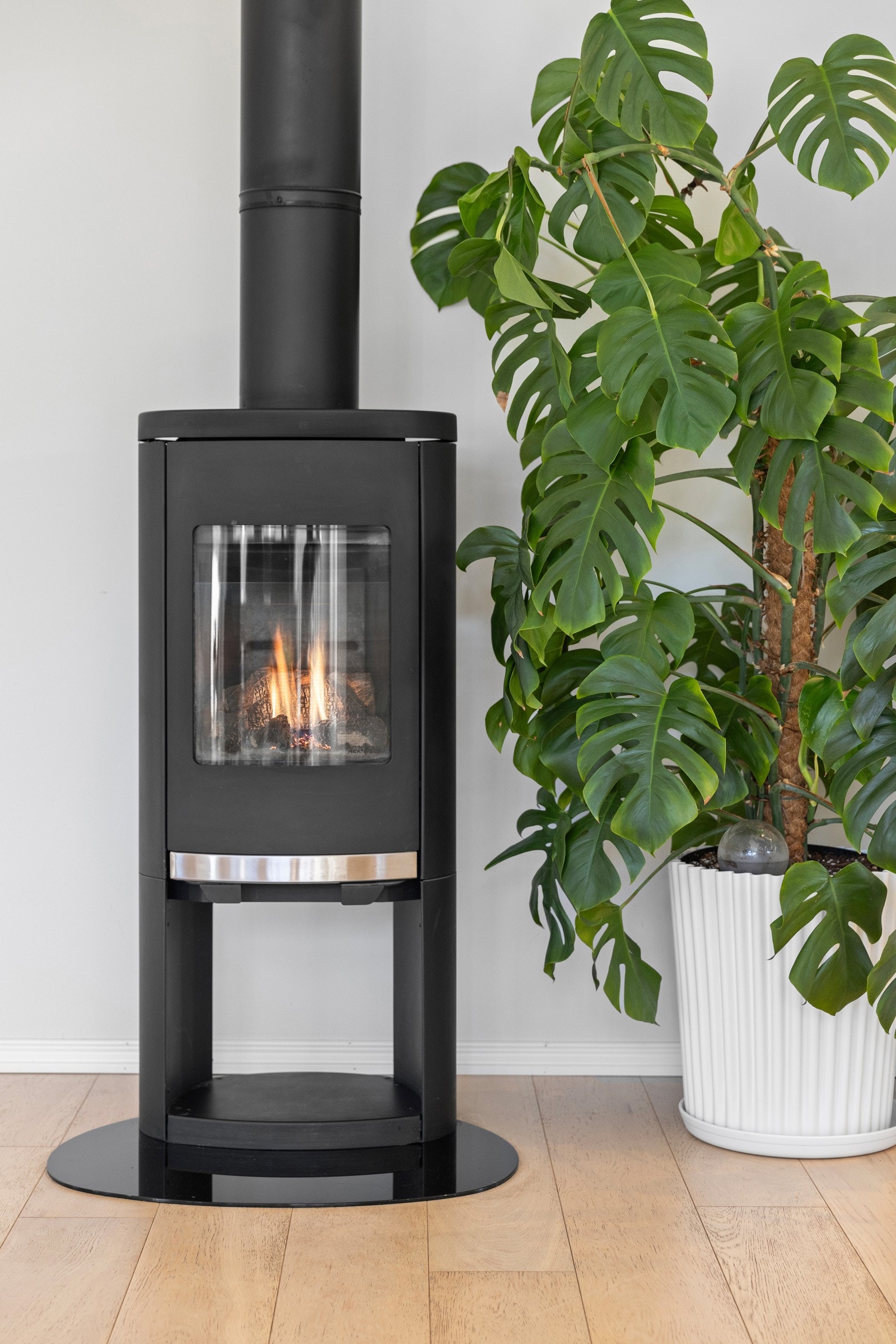 Peis i stuen Galleribilde