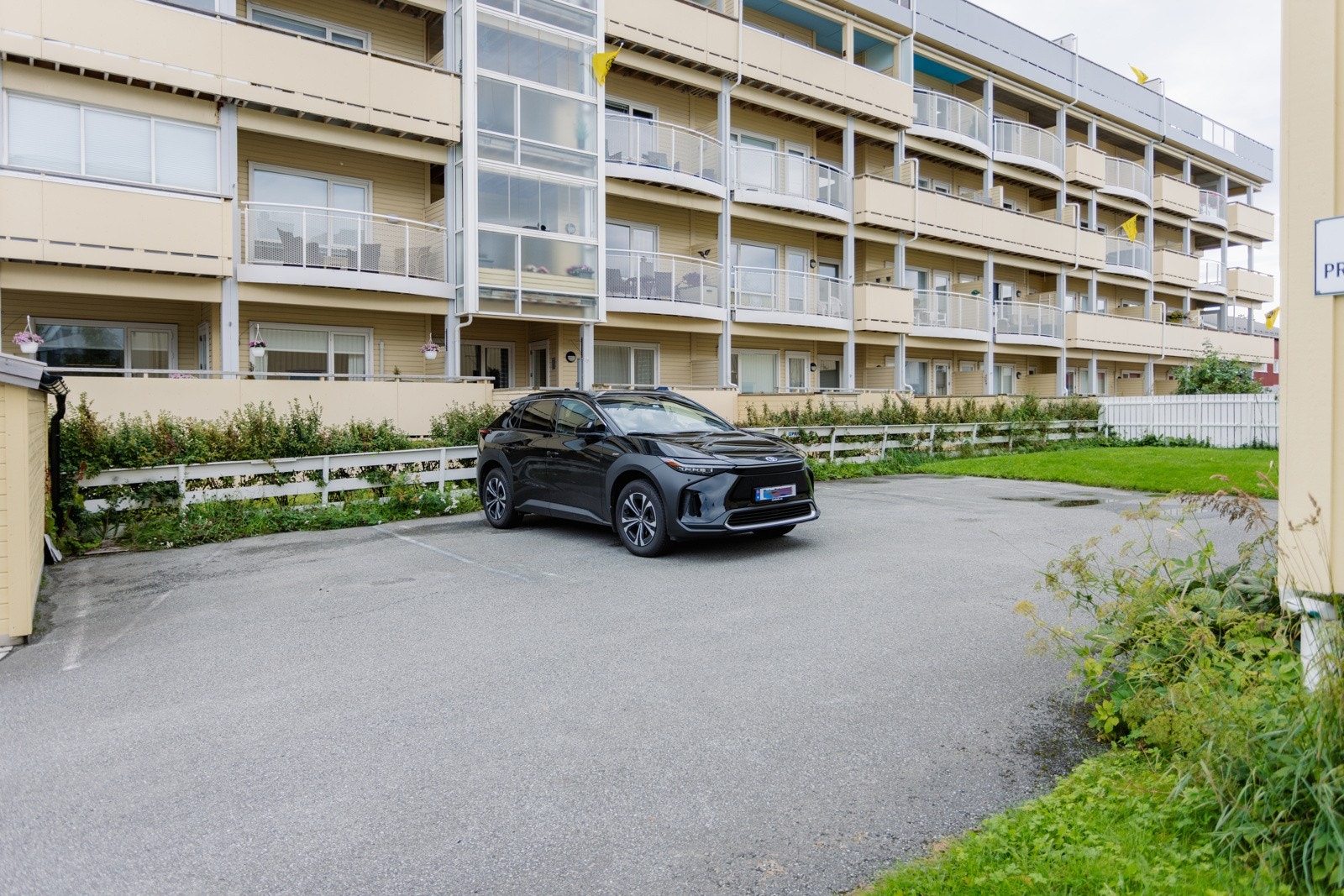 Leiligheten disponerer en fast parkeringsplass Galleribilde