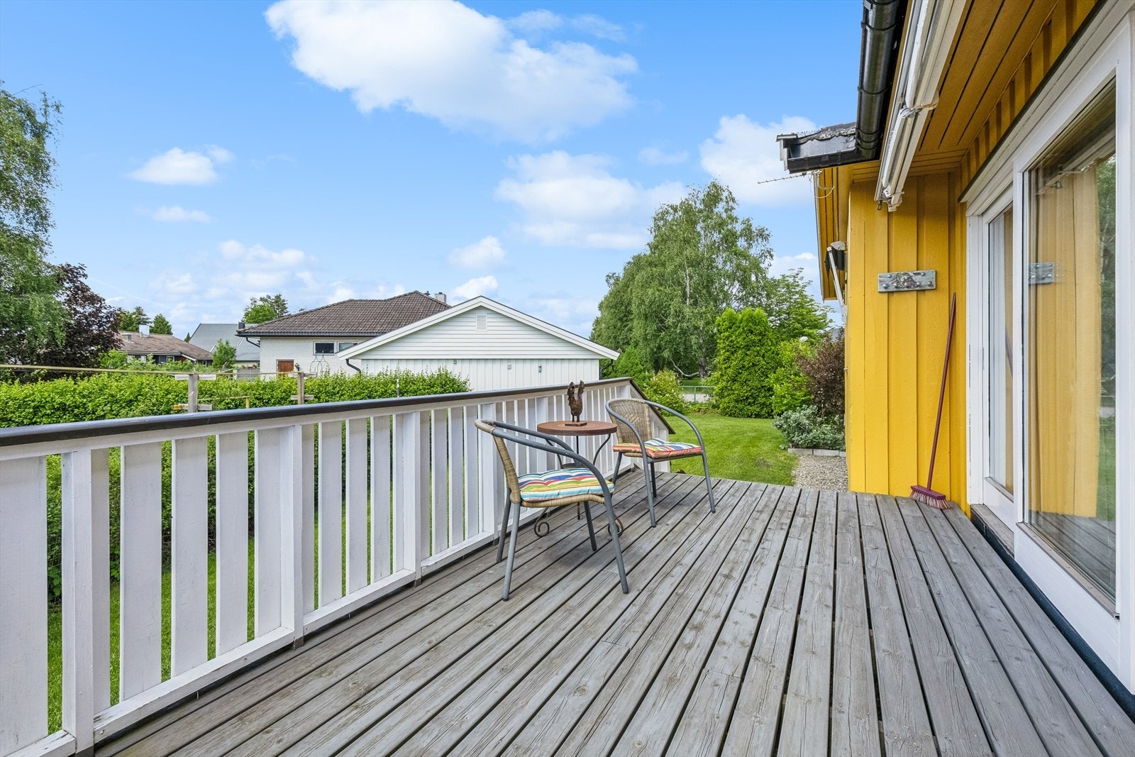 Terrassen utenfor kjøkkenet. Galleribilde