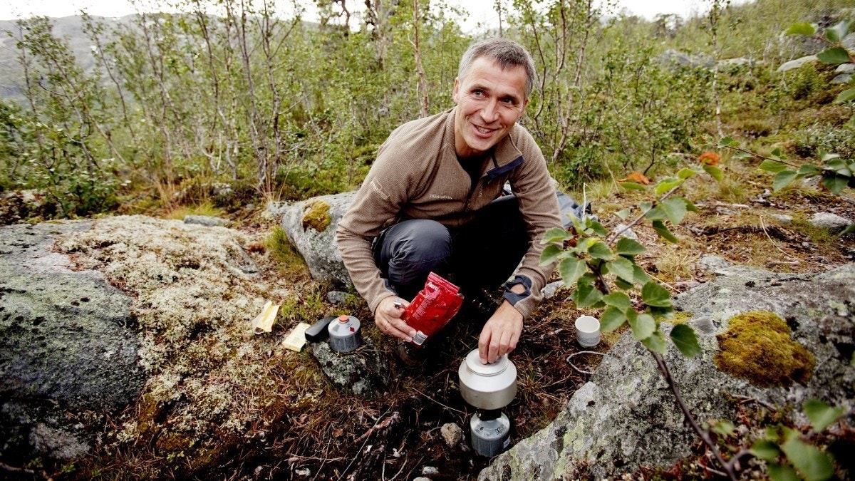 En kaffetår må til! En fornøyd jeger under reinsdyrsjakta! Informasjon om jakta: www.rendal-renselskap.no Galleribilde