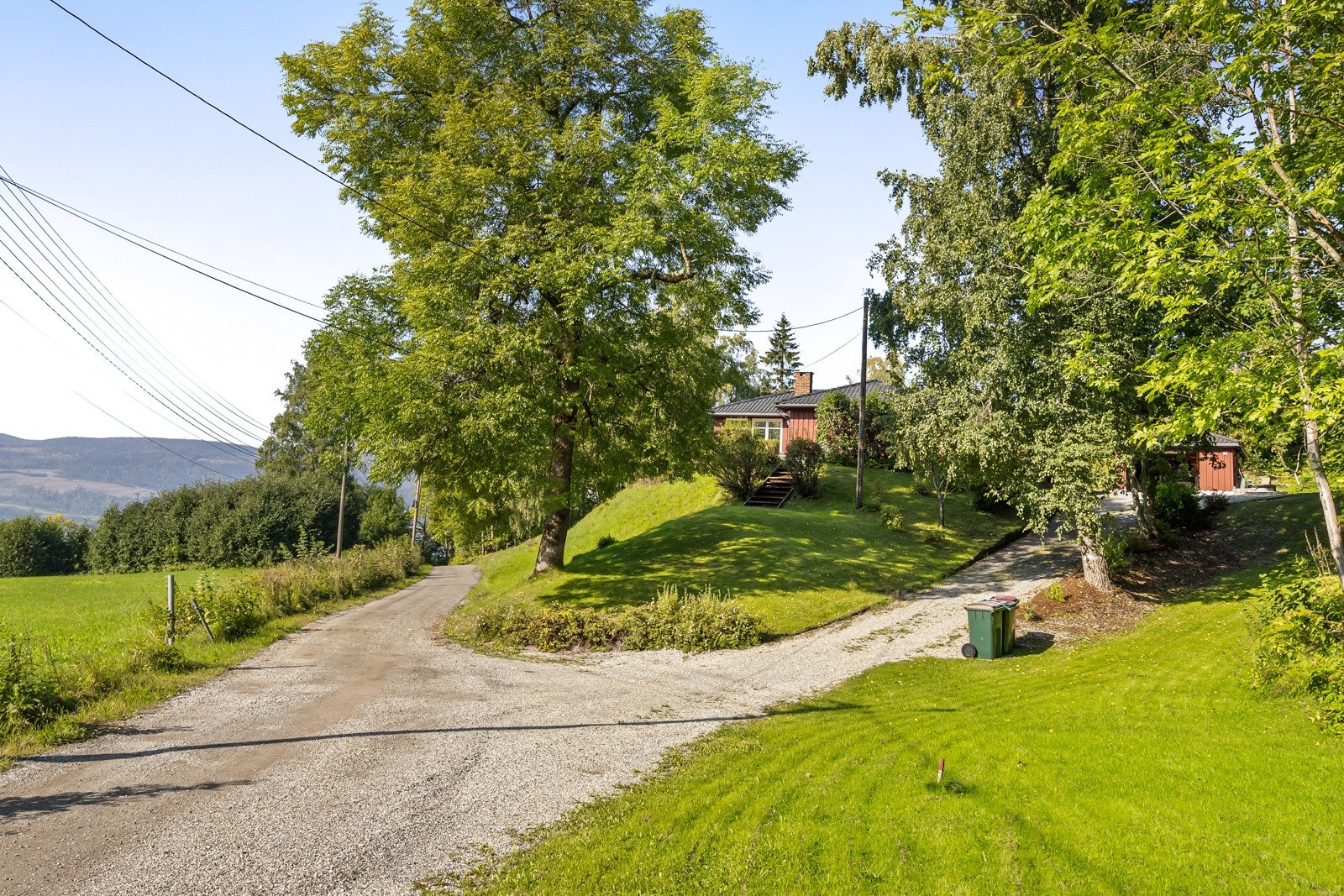 Et rolig, barnevennlig og attraktivt ormåde for deg som vil bo nær marka men likevel ha kort vei inn til sentrum. Galleribilde