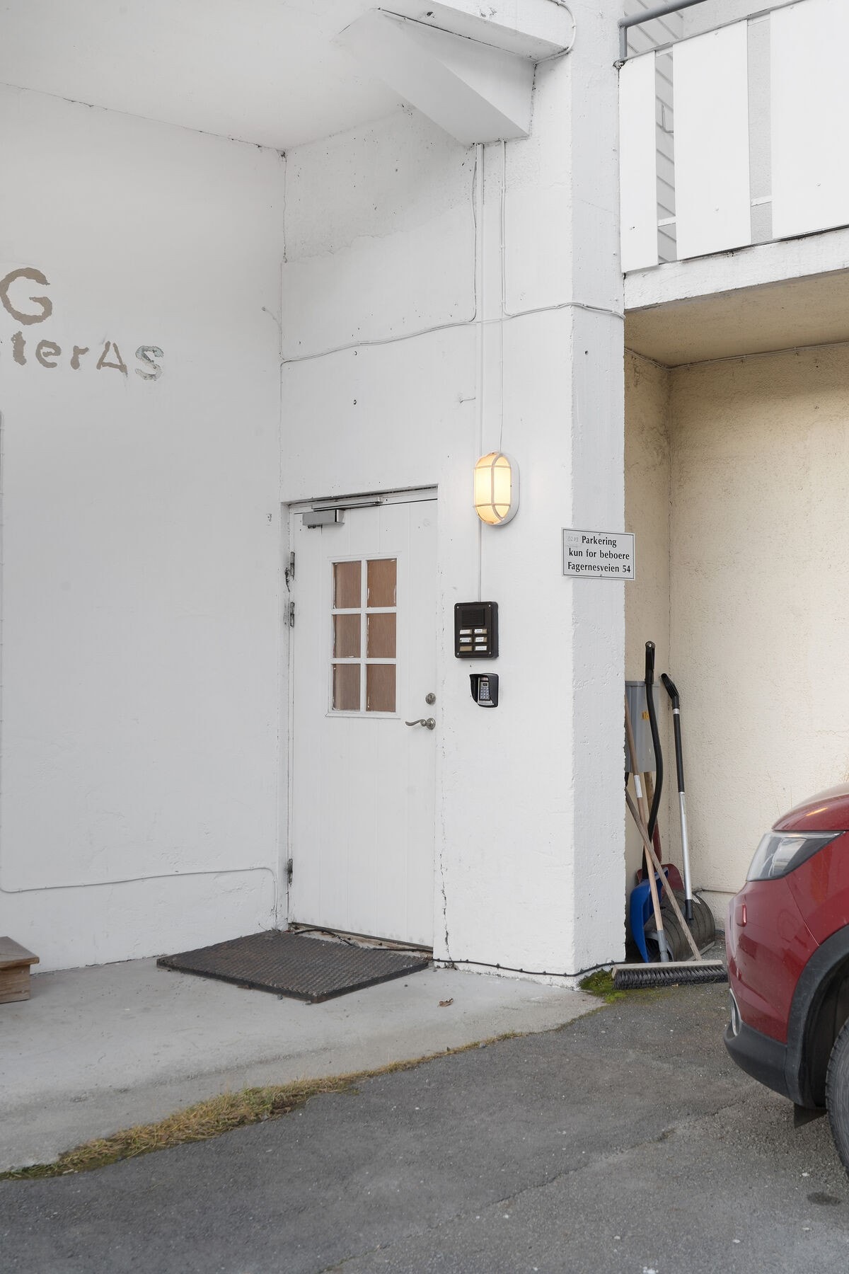 Inngangsparti. Galleribilde