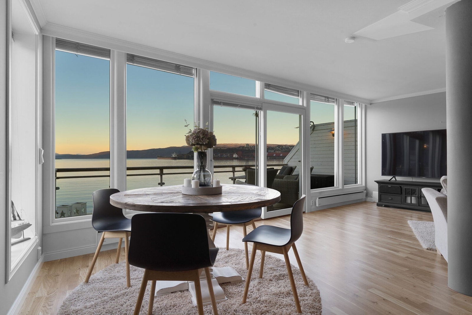 En unik leilighet med praktfull utsikt. Galleribilde