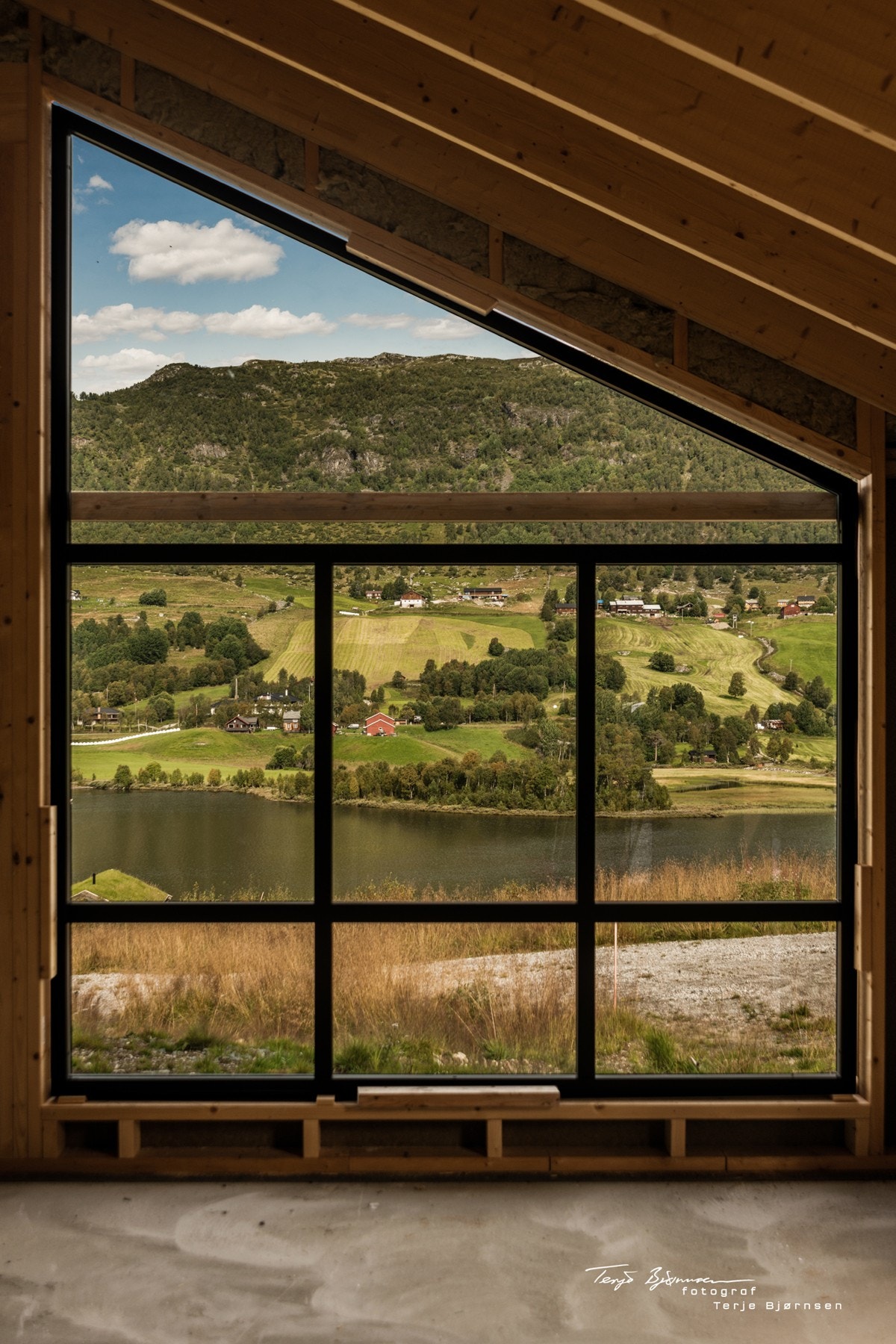 Utsikt fra hytte under bygging Se finn kode: Galleribilde