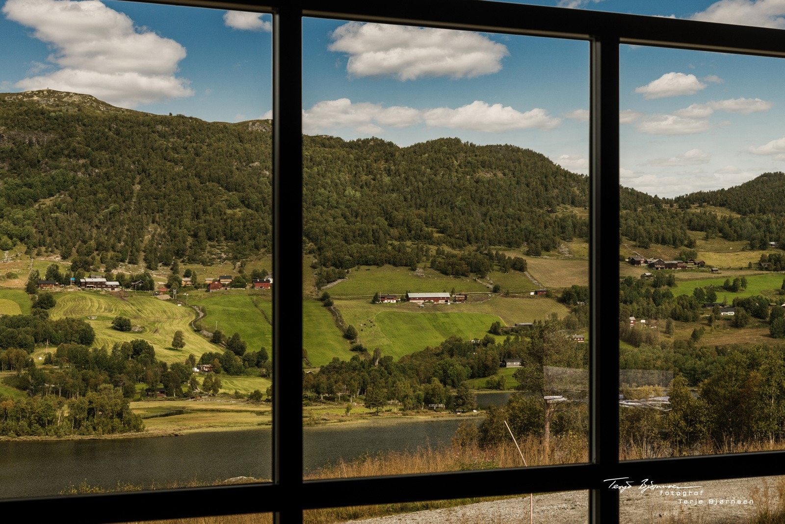 Utsikt fra hytte under bygging Se finn kode: Galleribilde