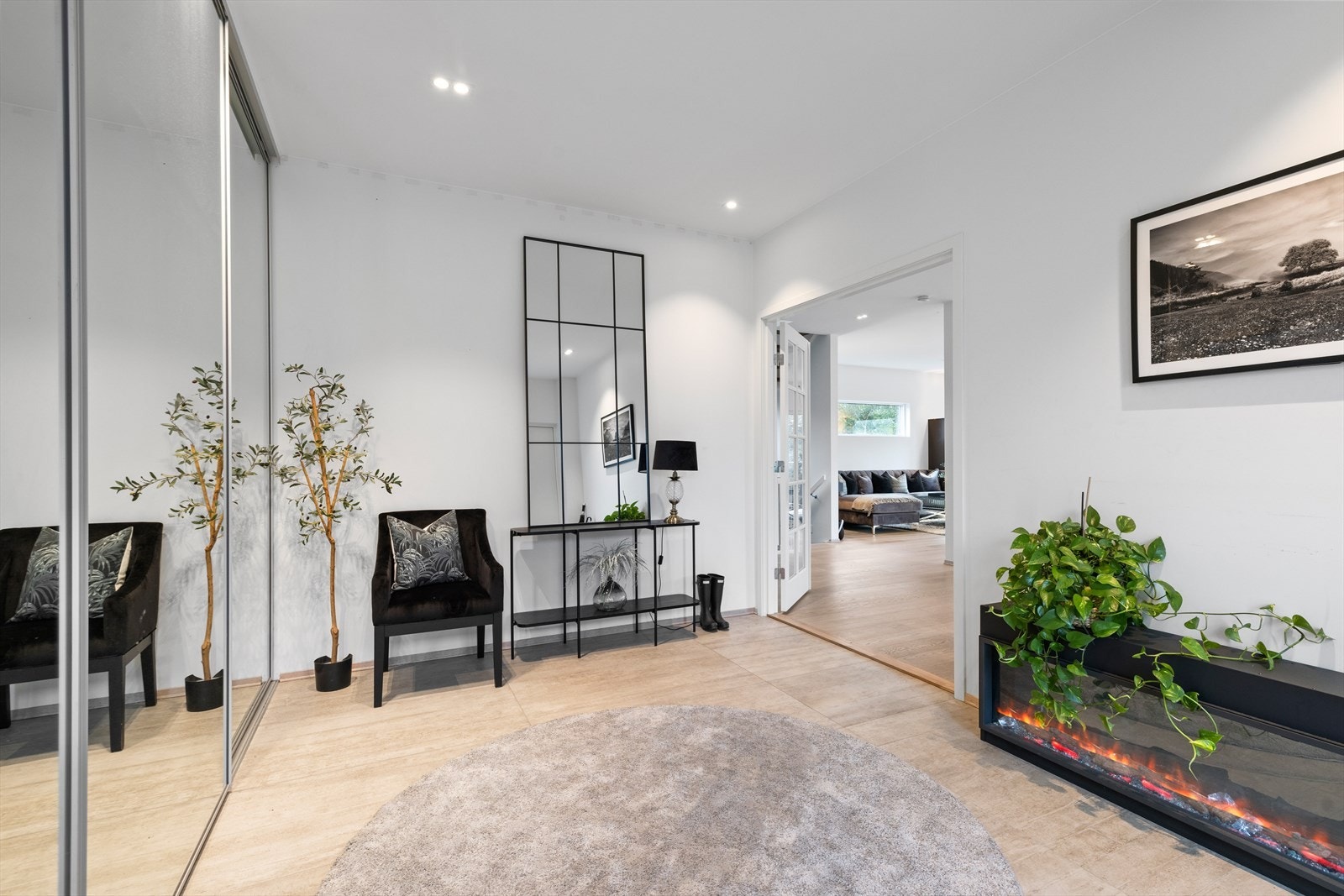 Velkommen inn til en innbydende entré. Galleribilde