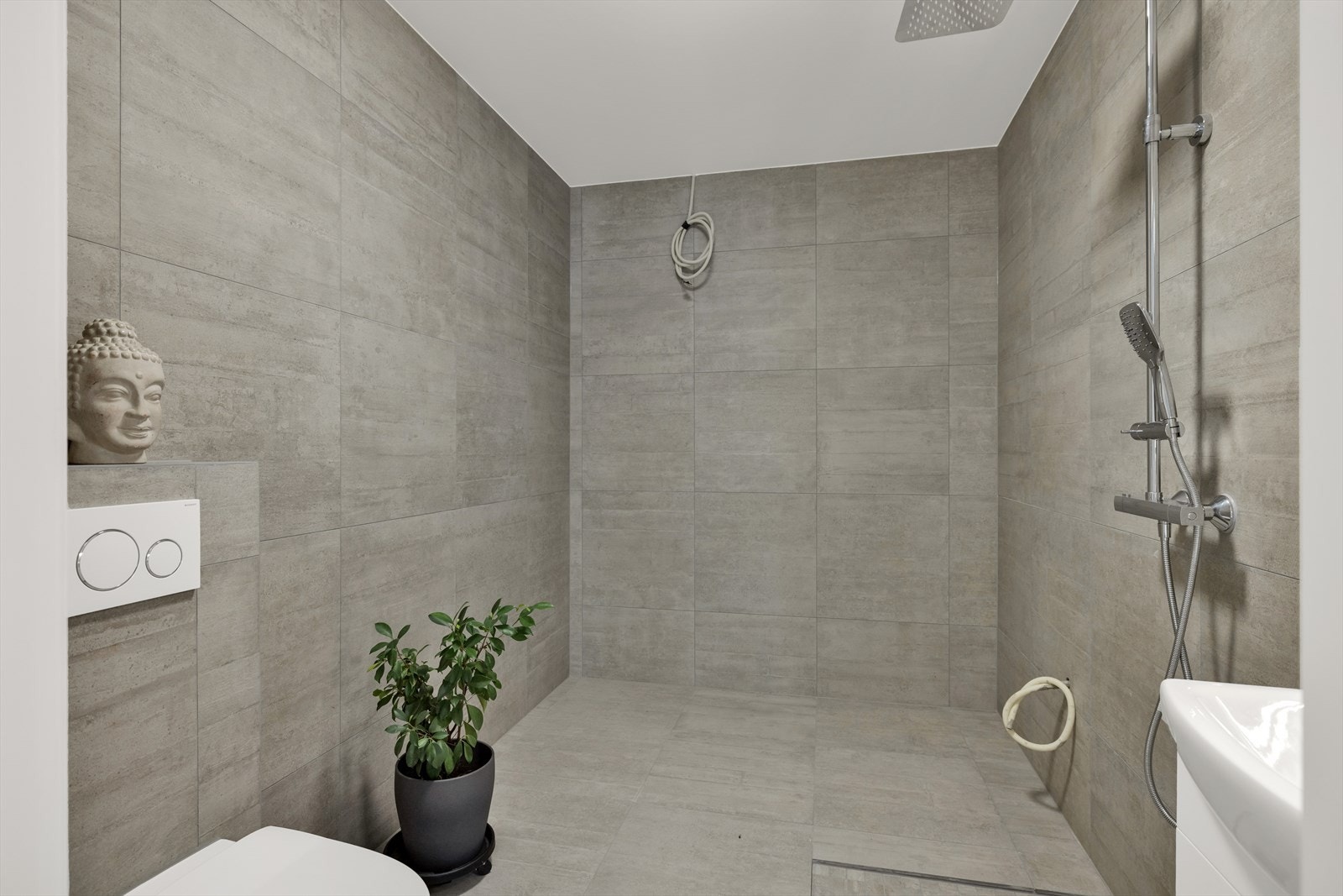 Tilrettelagt strøm for badstue. Balansert ventilasjon. Galleribilde