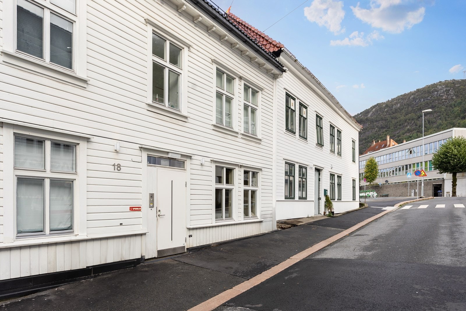 Leiligheten har en flott beliggenhet i et av Sandvikens mest populære boligområder! Galleribilde