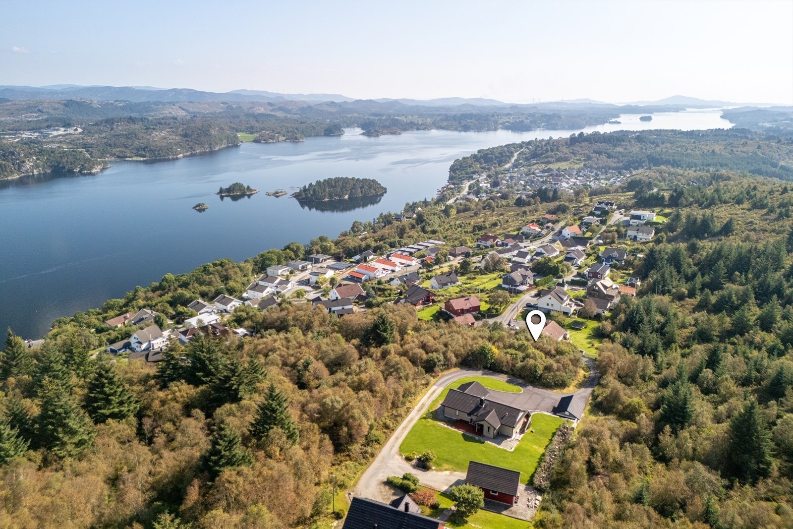 På Kolnes bor en litt på landet samtidig som en har kort avstand til de fleste fasiliteter på Haugalandet. Galleribilde