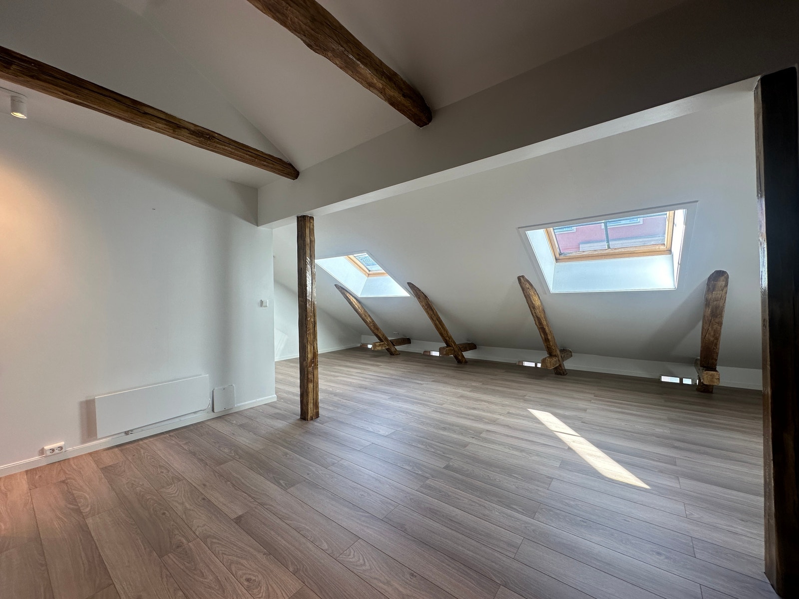 Meget stor stue med flotte detaljer. Galleribilde