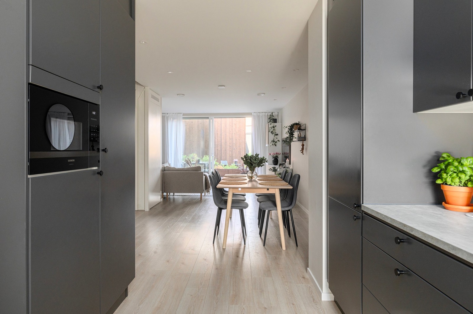 Kjøkkenet har fått TG0 fra takstmann og holder en moderne og bra standard. Galleribilde