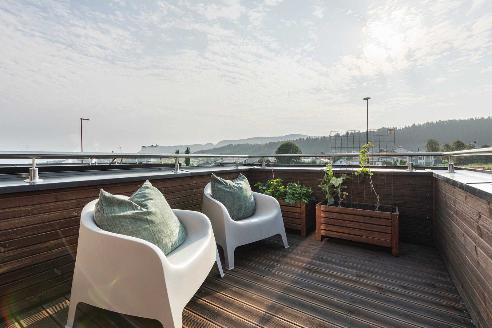 Takterrassen er på 8,5m² og har god plass til ønsket utemøblement. Galleribilde