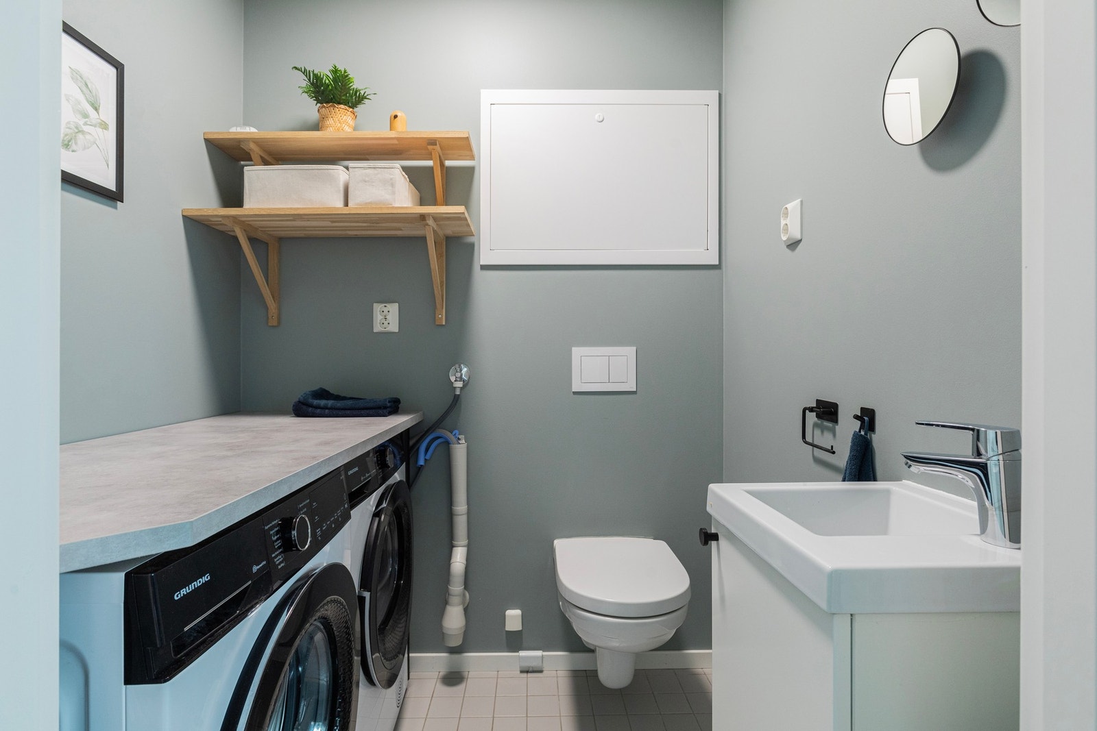 Praktisk avdelt toalettrom i 1.etasje som kan kombineres som et vaskerom i tillegg. Galleribilde