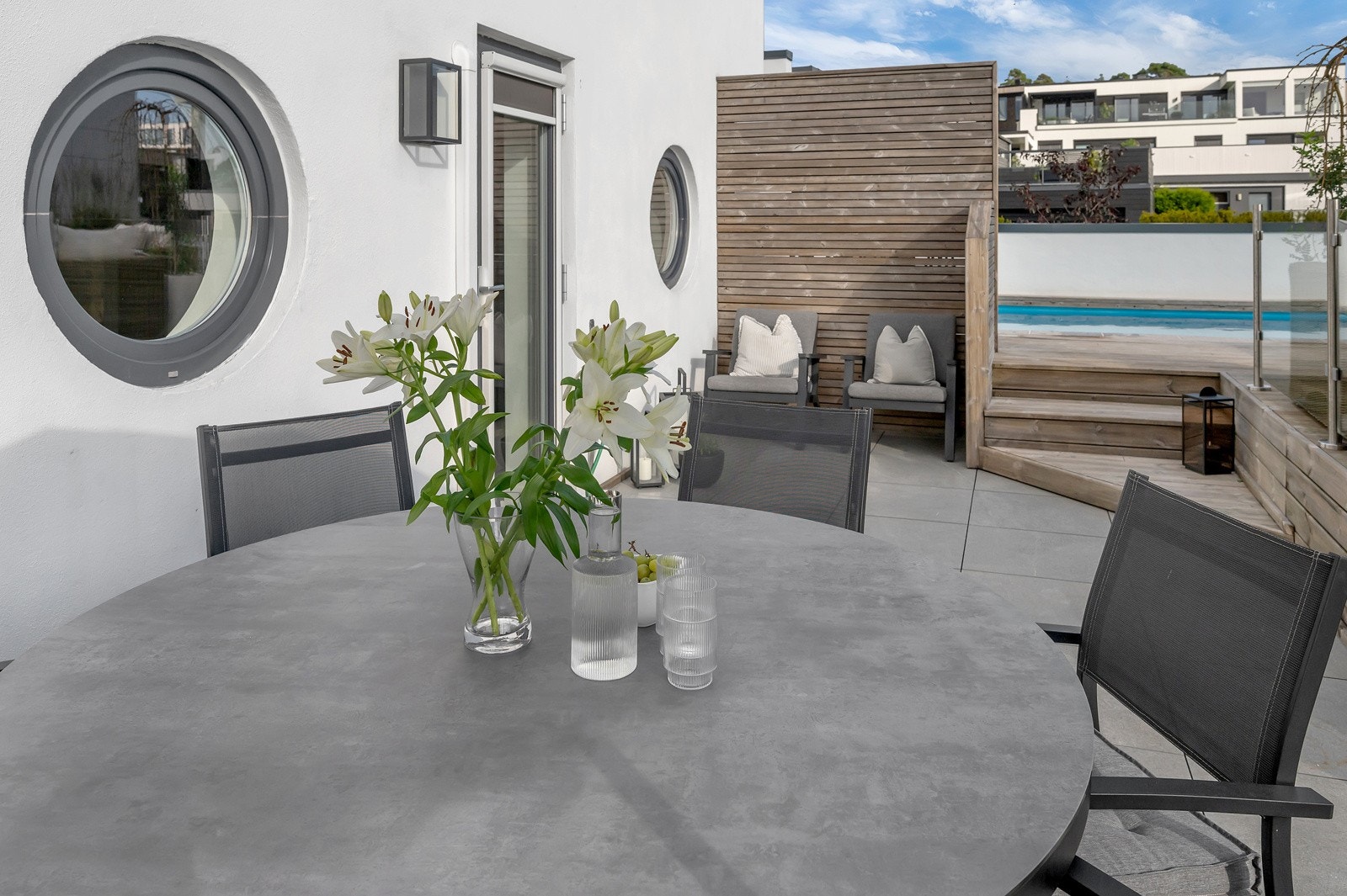 God plass til diverse sittegrupper. Galleribilde