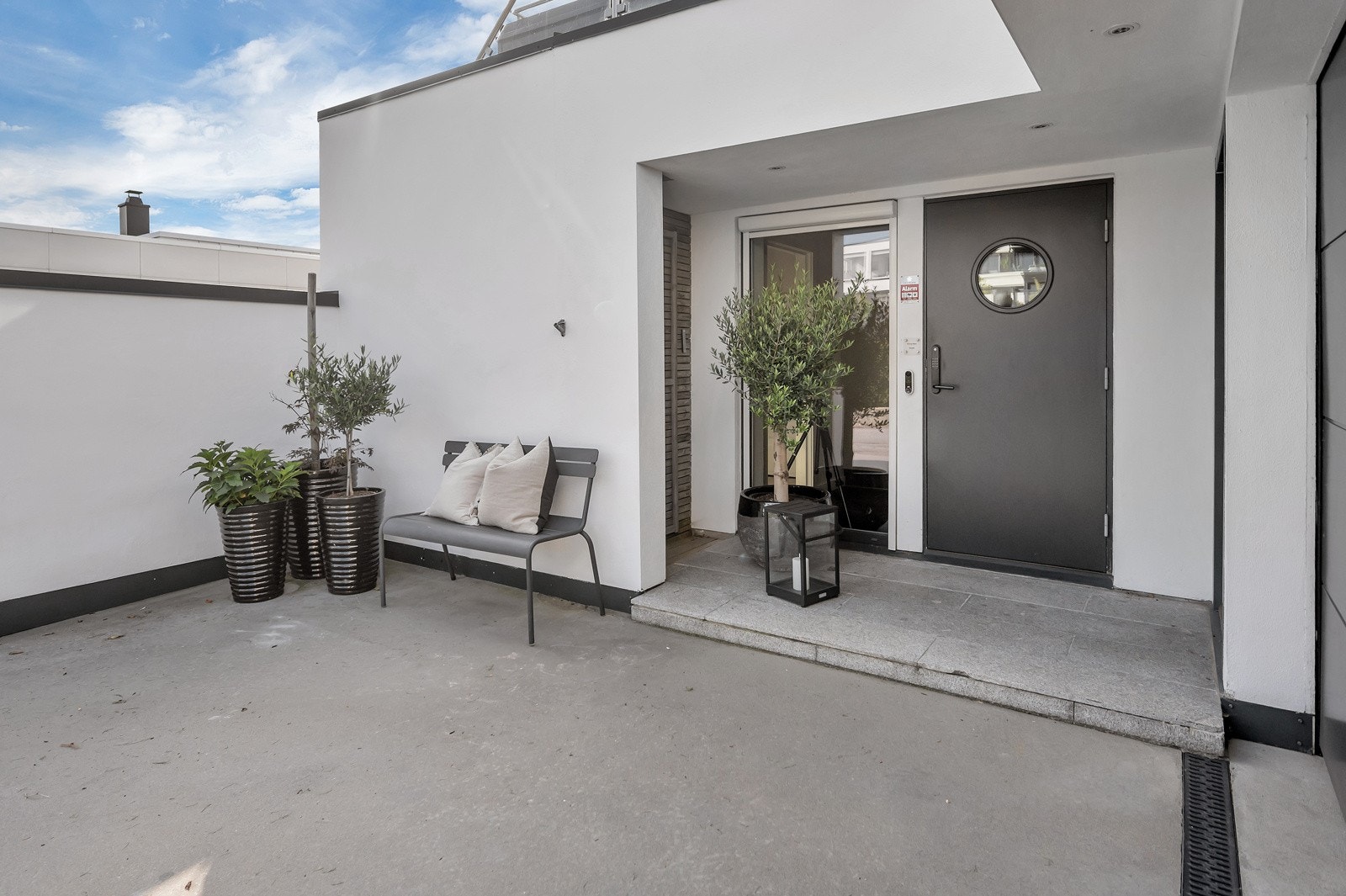 Inngangsparti. Galleribilde