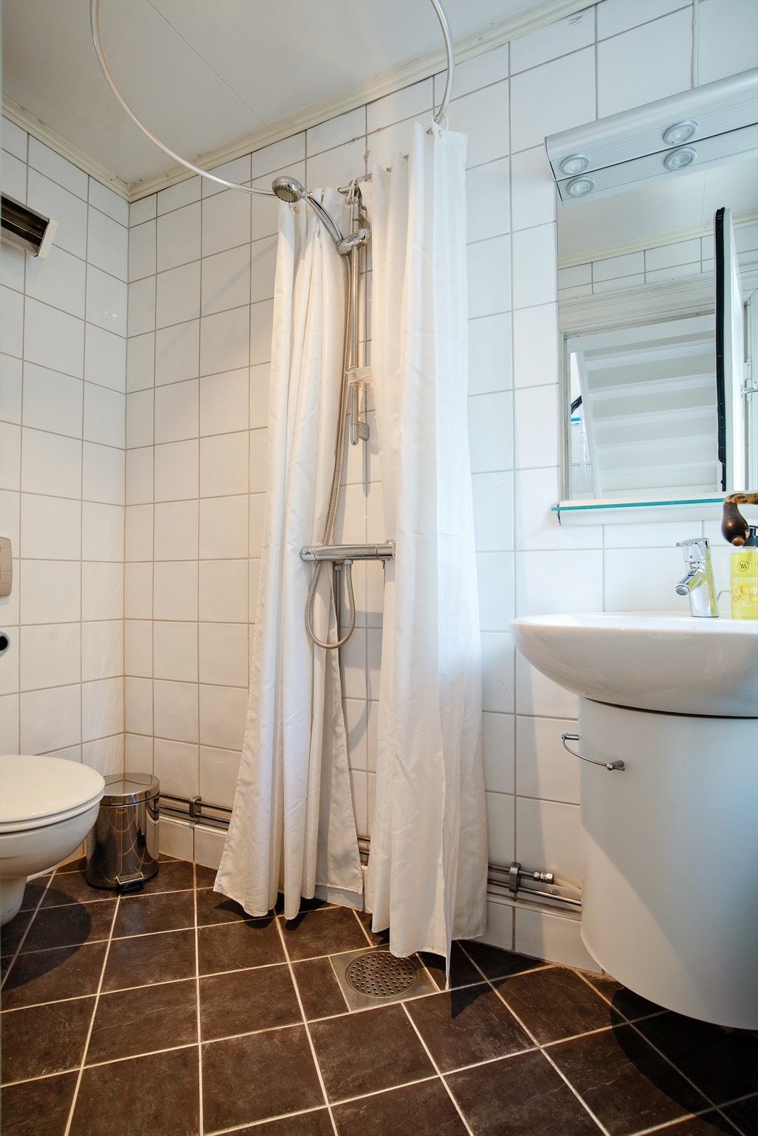Bad 2, adkomst via baktrapp Galleribilde