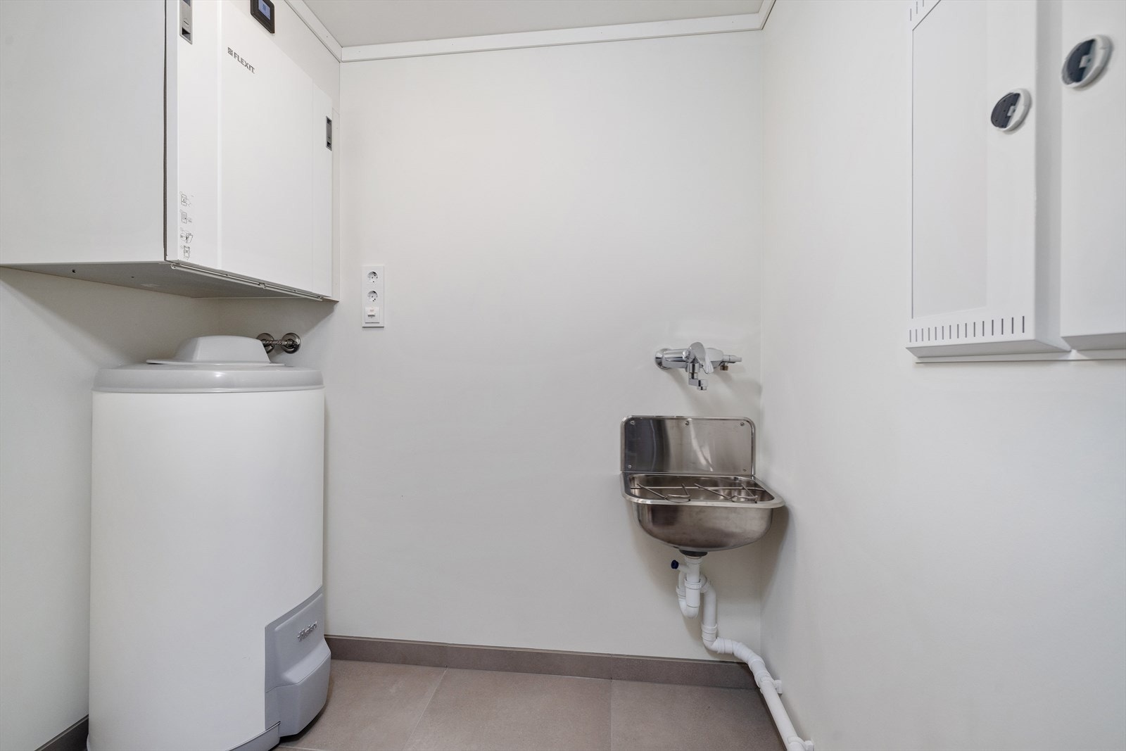 Vaskerom Galleribilde