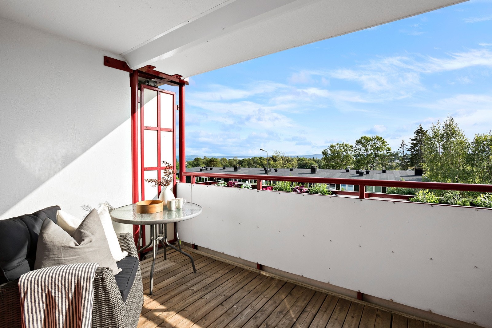 Terrasse - Overbygget, lun og solrik Galleribilde
