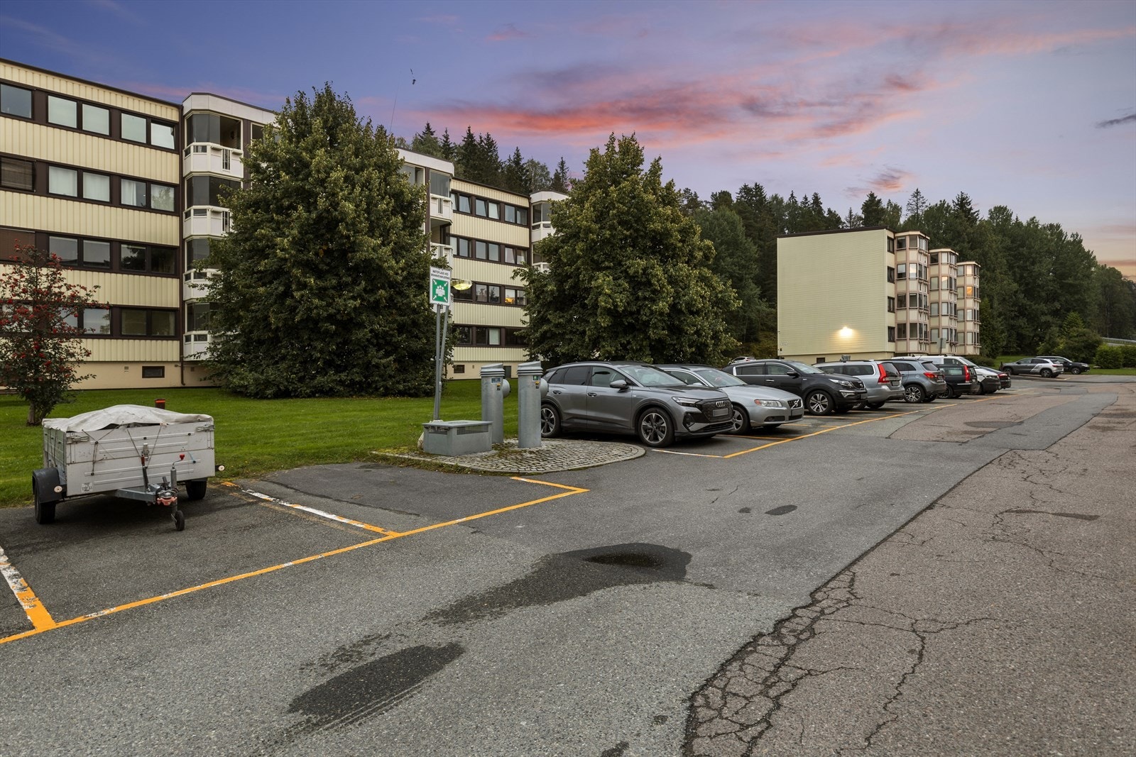 Leiligheten disponerer en parkeringsplass. Galleribilde