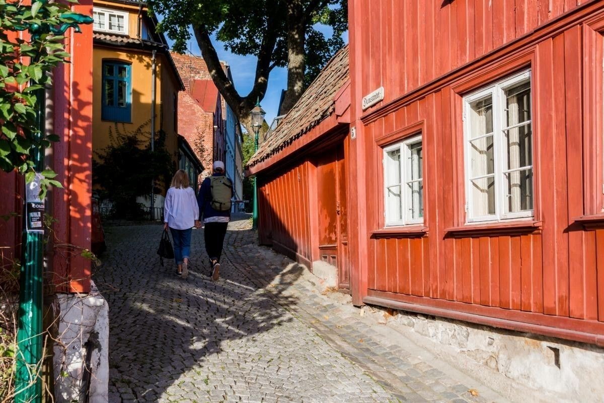 Hyggelig nærområde med klassisk trehusbebyggelse i Fredensborgveien og Damstredet Galleribilde