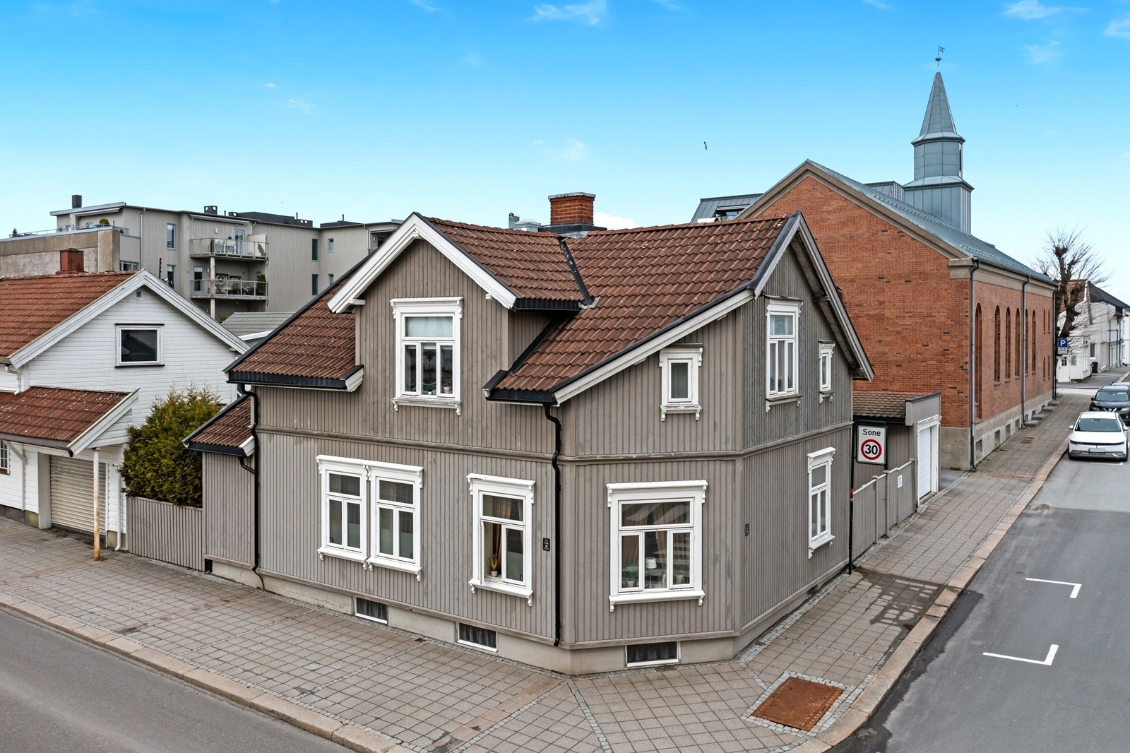 Velkommen til Kirkegata 27, presentert av Eiendomsmegler 1 v/Frode Eriksen Galleribilde