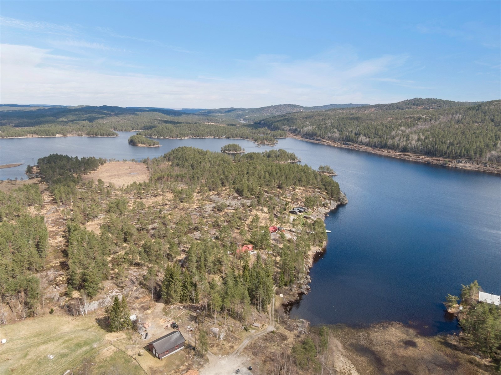 Sørmegleren v/ Runar Høygilt har gleden av å kunne presentere tomter i Skrerosveien. Galleribilde