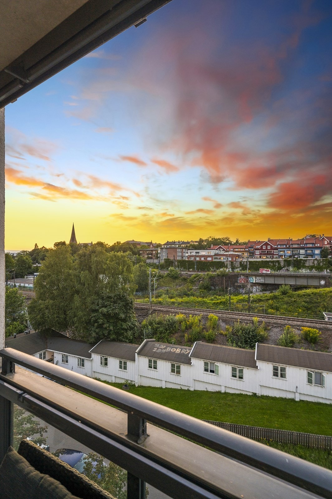 Flott utsikt fra leilighetens balkong Galleribilde