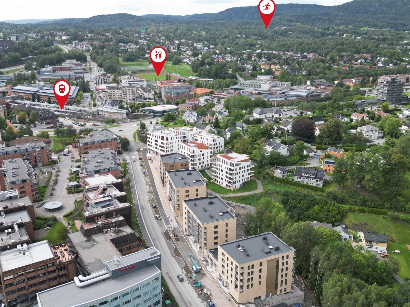 Fusdal torg byr på en av Askers fineste beliggenheter, tett på sentrum med alt man kan ønske seg av servicetilbud. Galleribilde