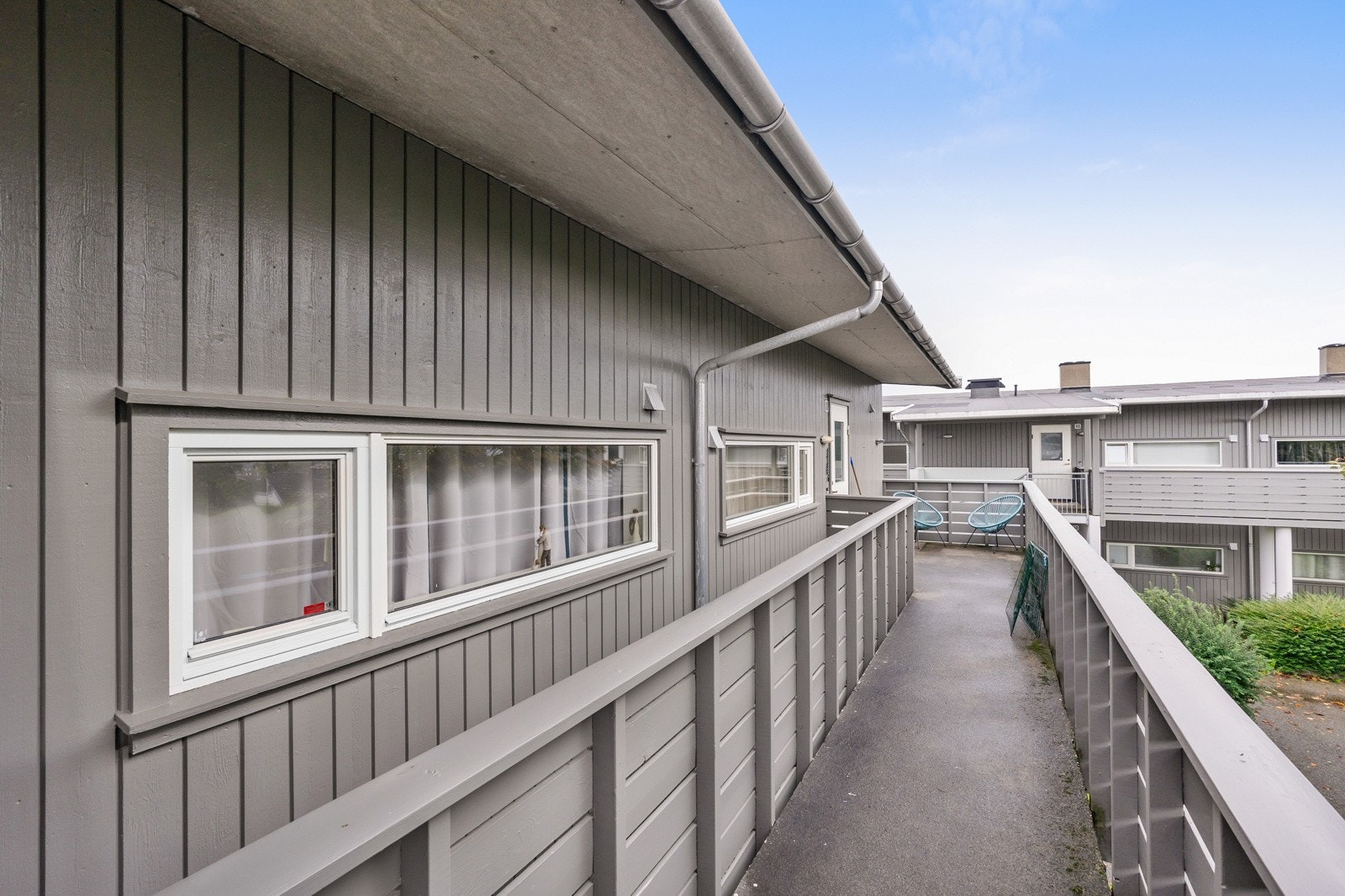 Man kan nyte herlig morgensol fra inngangspartiet. Galleribilde