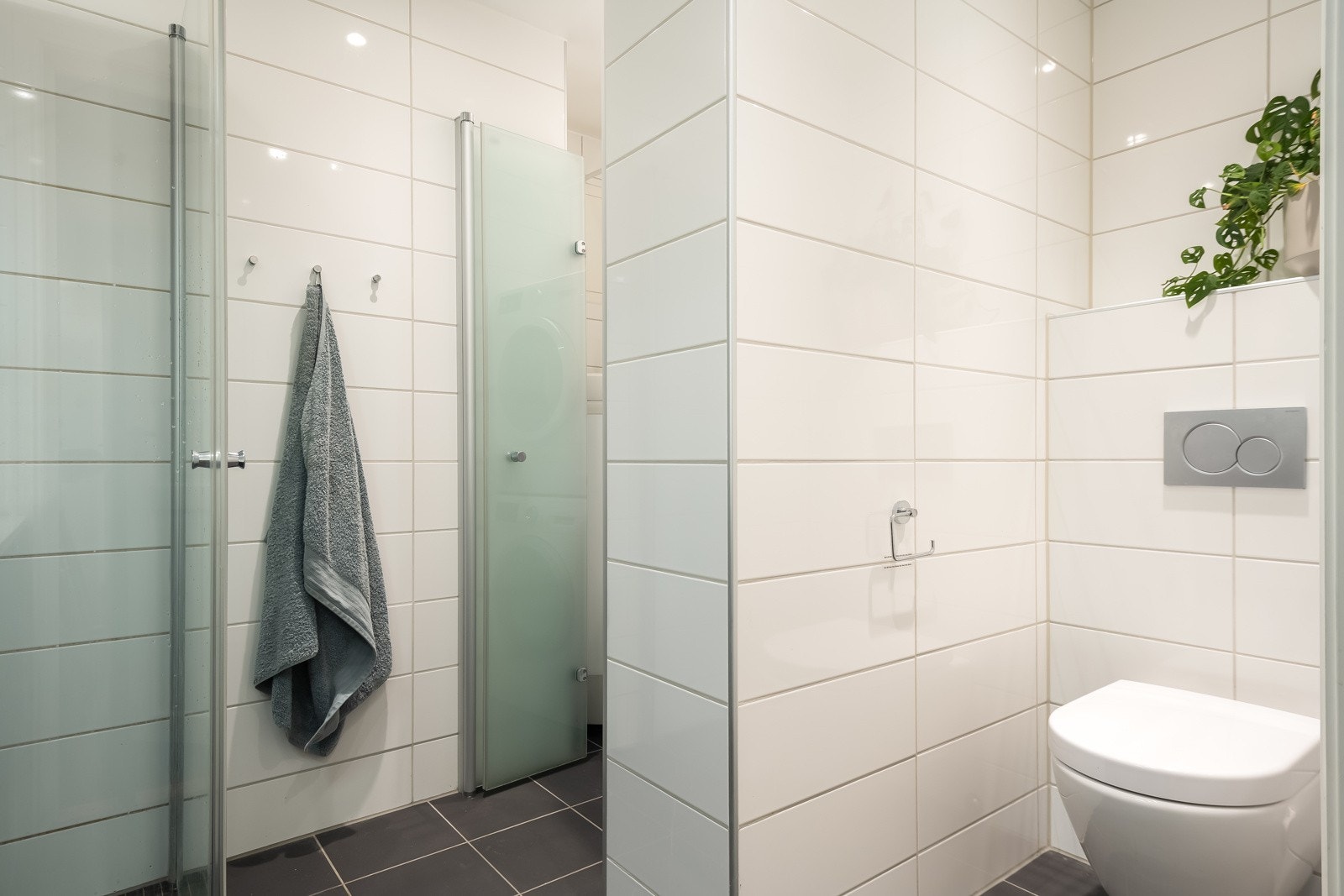 Badet er på 6 kvm. Galleribilde