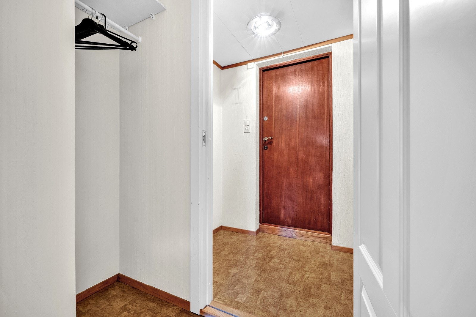 Egen inngang i underetasje Galleribilde