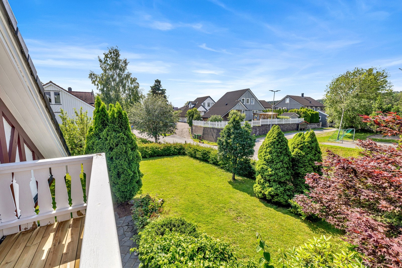 Behagelig utsikt fra balkongen. Galleribilde