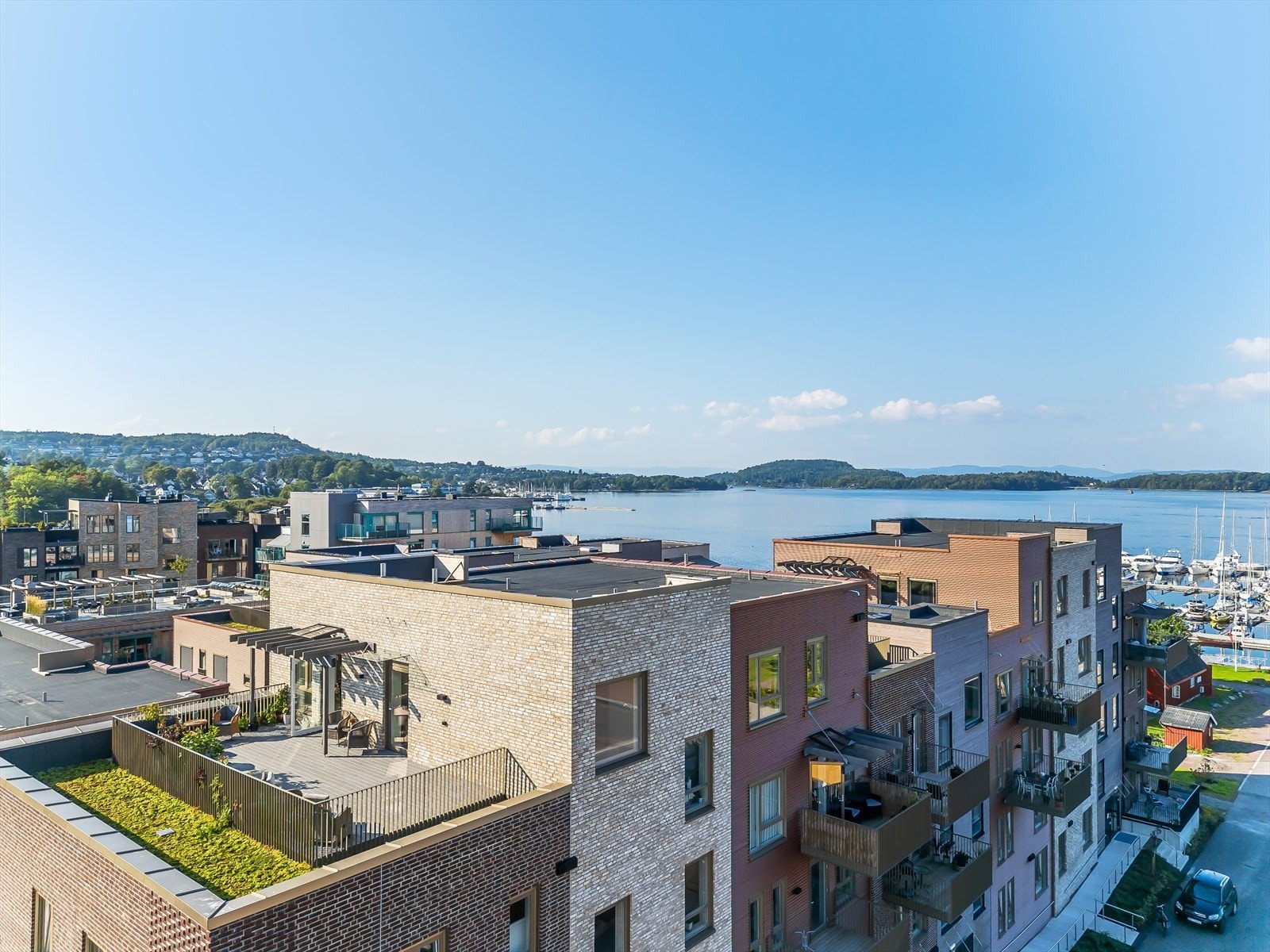 Velkommen til en særdeles tiltalende toppleilighet på Indre havn Horten, Bankløkka 18C. Galleribilde