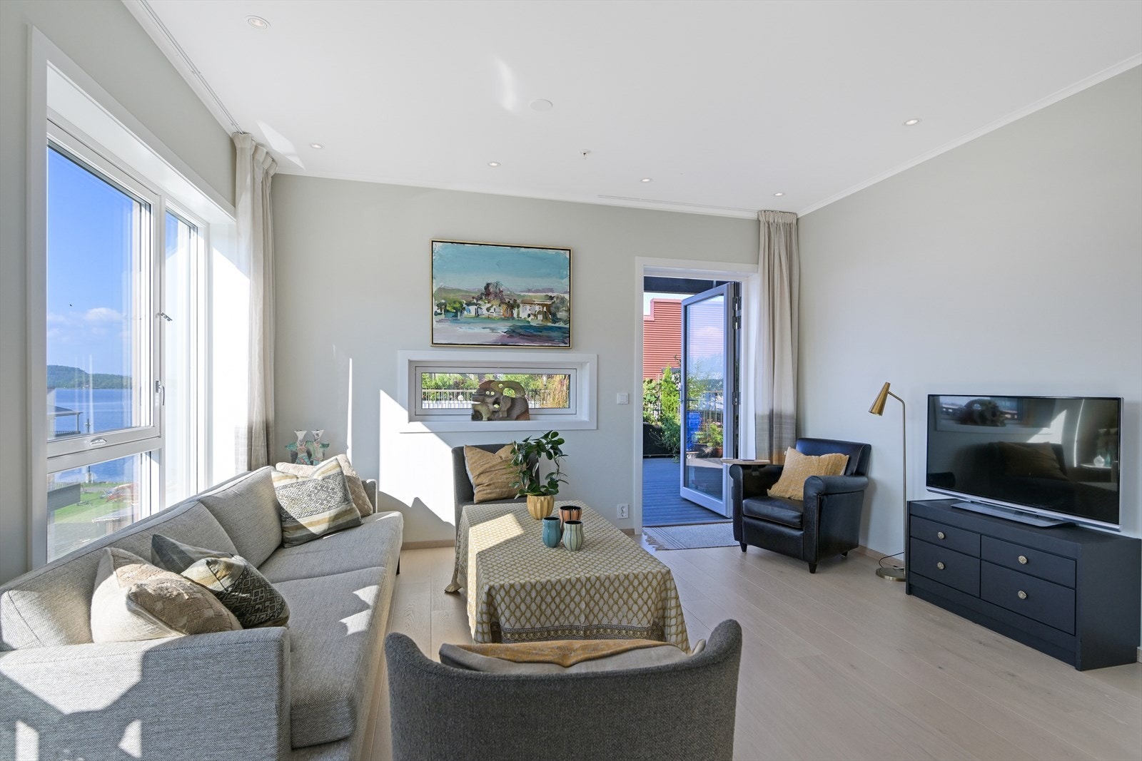 Stue med utgang til takterrasse. Galleribilde