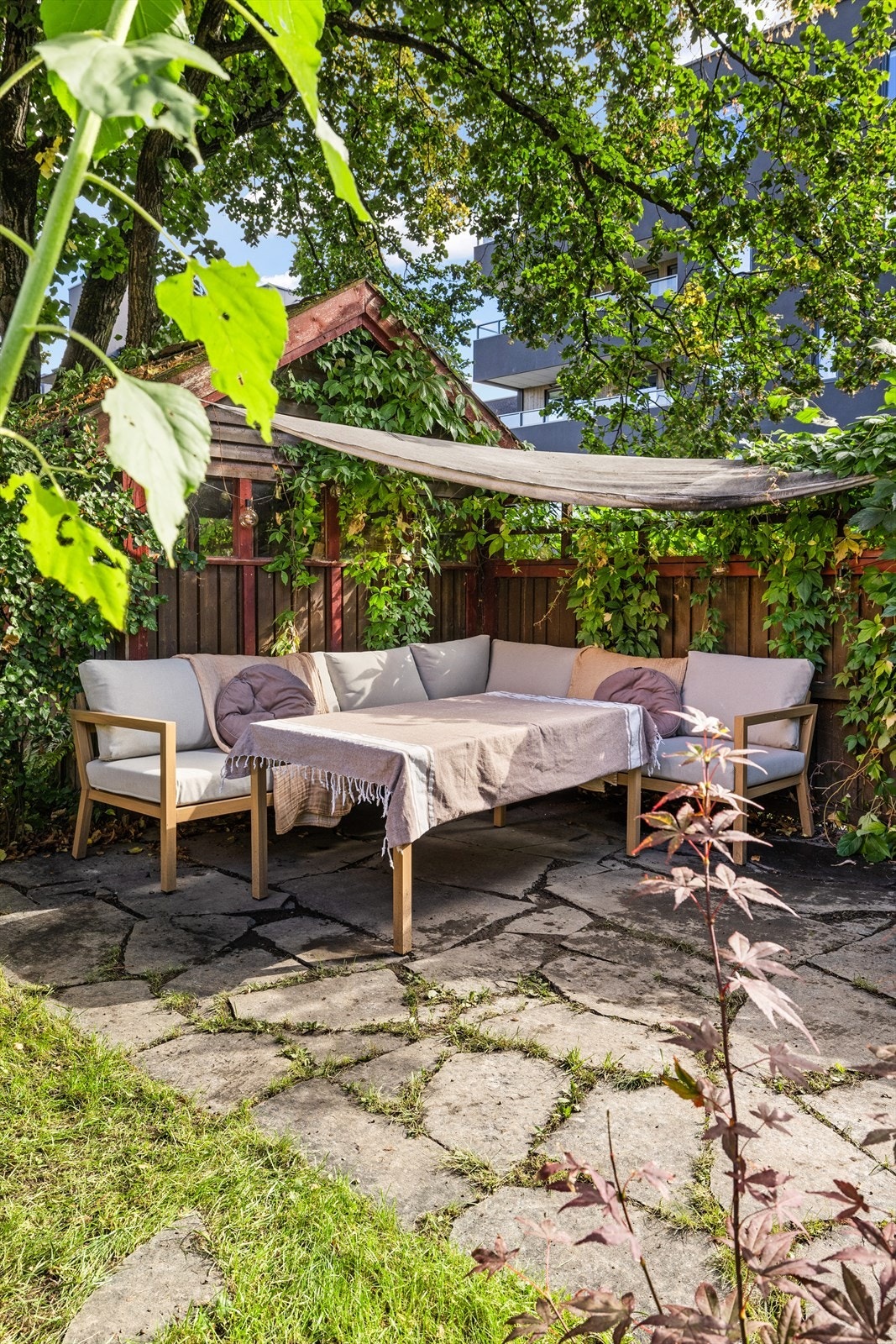 Om sommeren er det hagen som gjelder - perfekt for sene, varme sommerkvelder. Galleribilde
