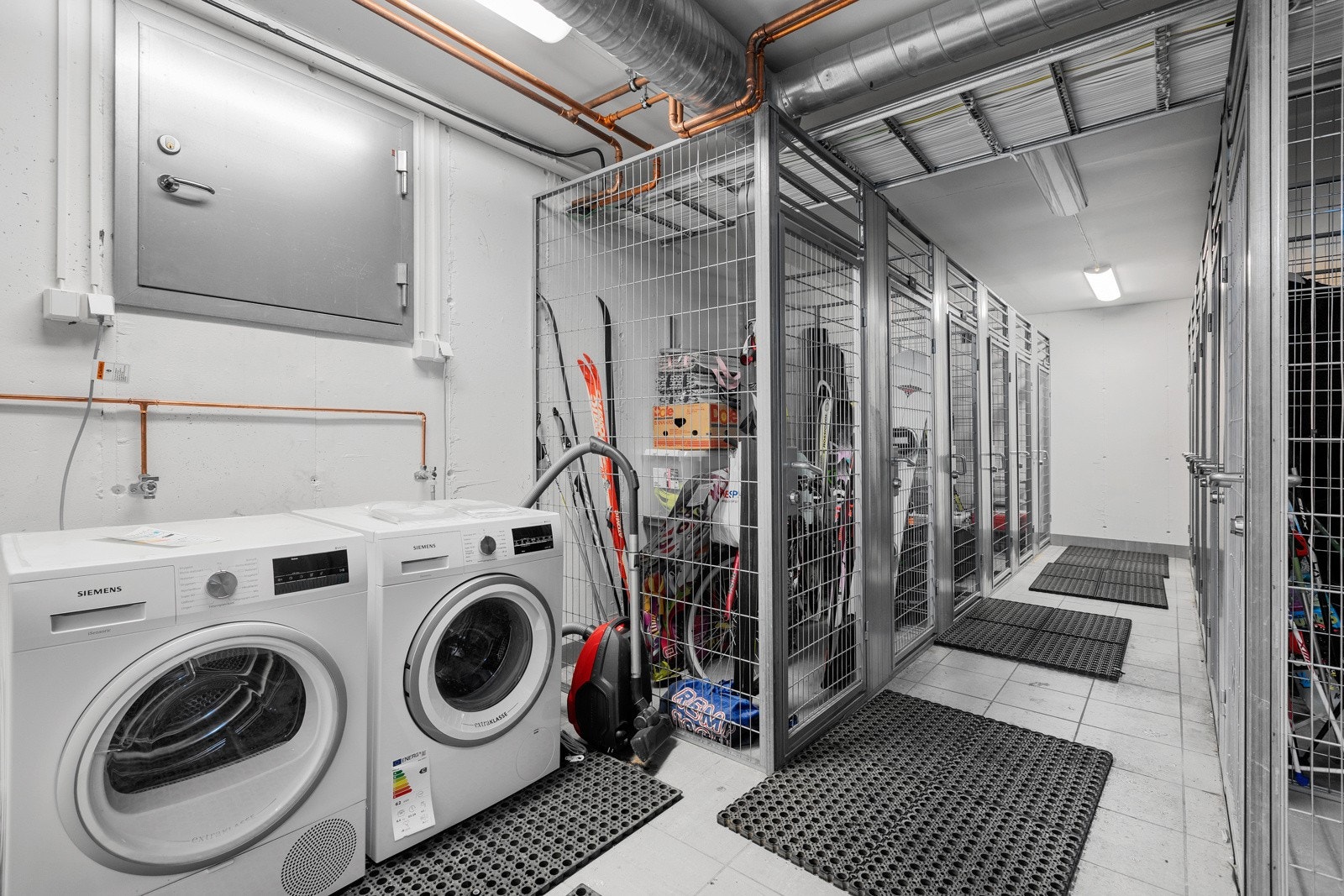 I kjelleren finner man felles bodareal og vaskemaskin/tørketrommel Galleribilde
