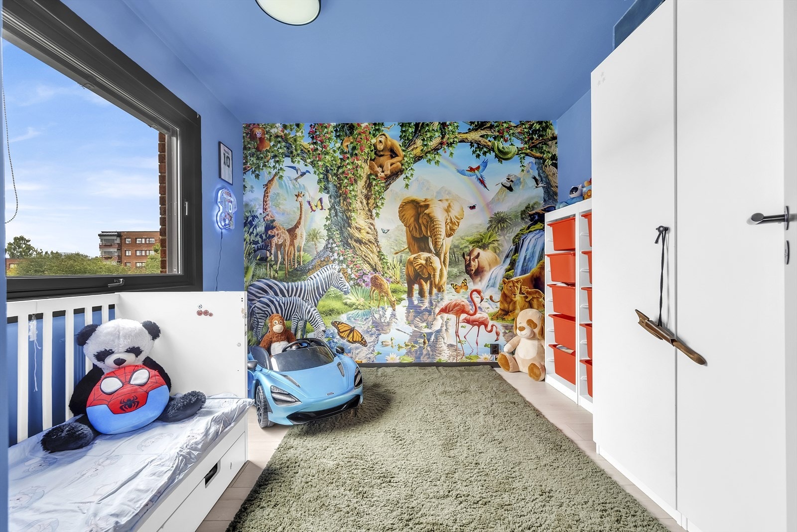 Soverom 3 er av god størrelse med god plass til seng samt øvrige møbler. Galleribilde