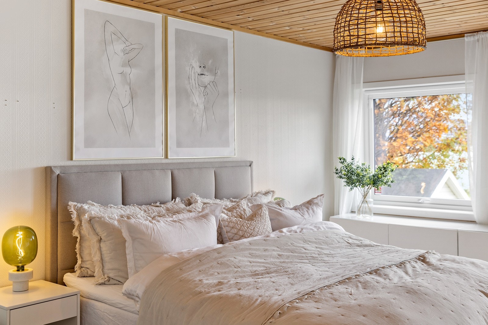 - Galleribilde