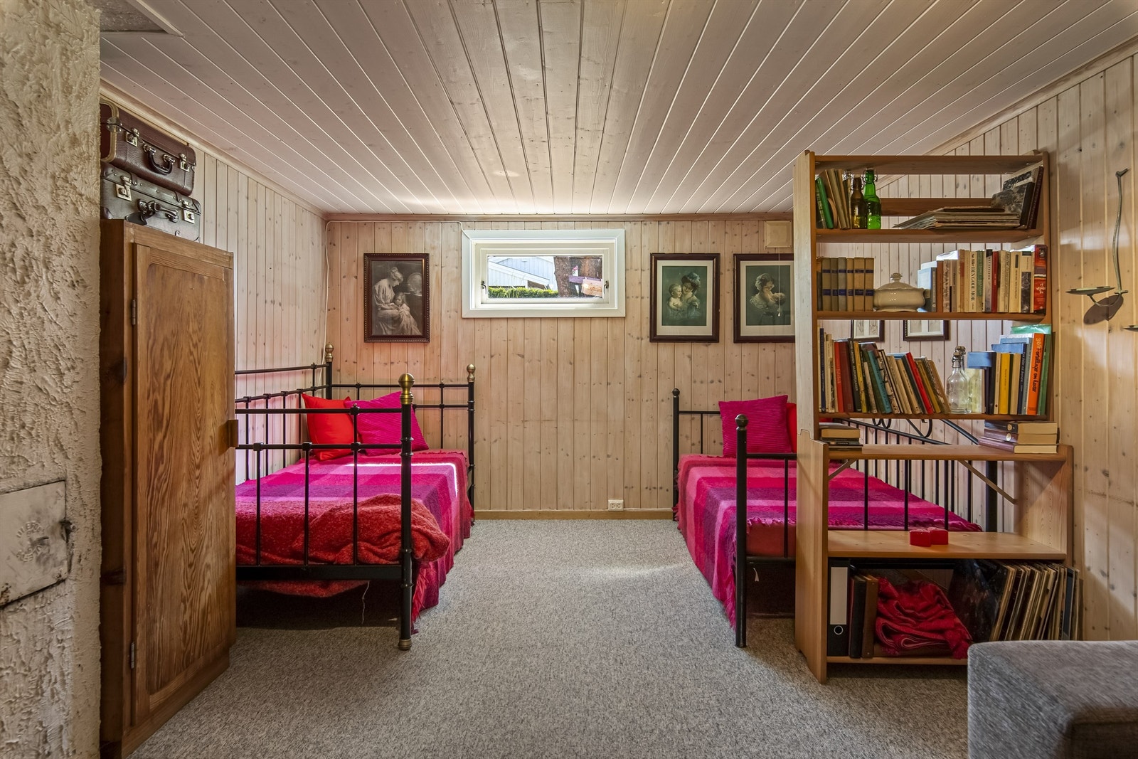 Kjellerstue (ikke godkjent for varig opphold, se punkt om ferdigattest) Galleribilde