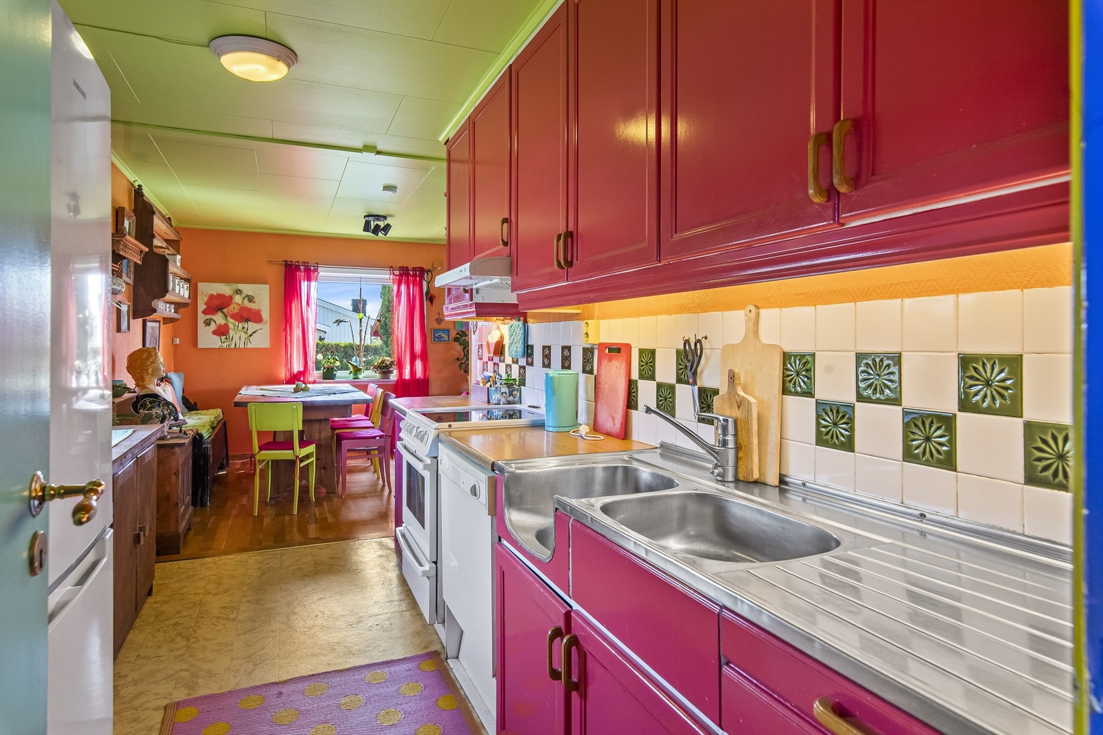 Godt med skap og benkplass Galleribilde