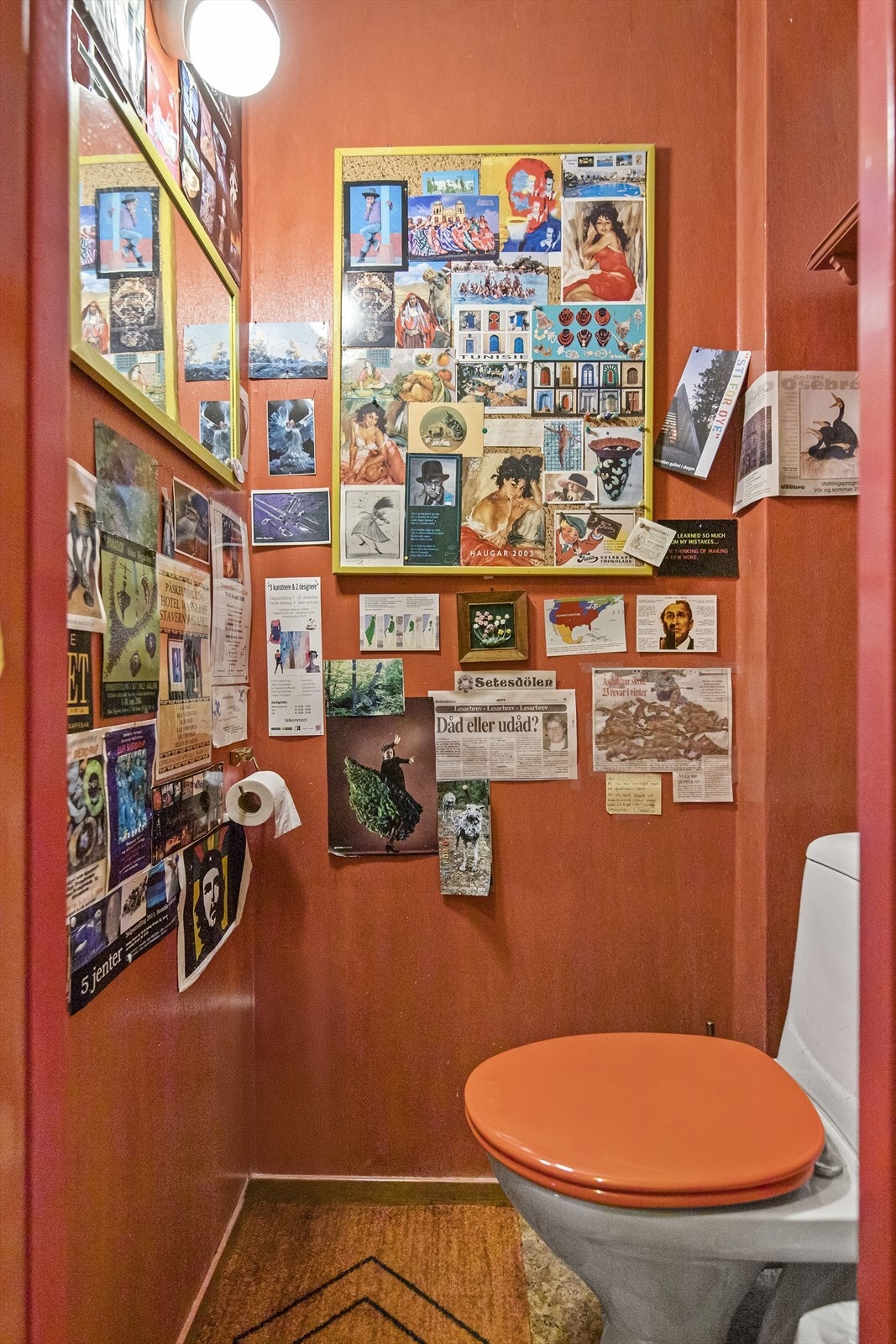 Toalettrom i hovedetasjen Galleribilde