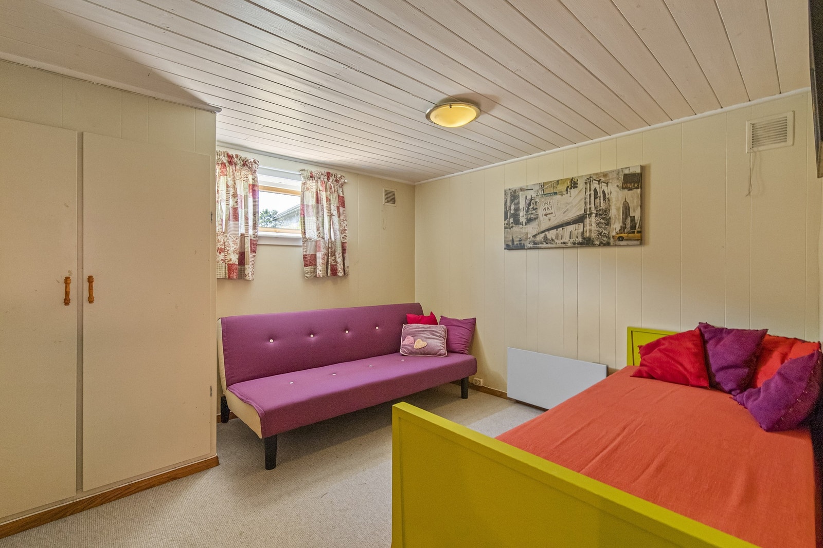 Dette rommet er brukt som soverom
(ikke godkjent for varig opphold, se punkt om ferdigattest) Galleribilde