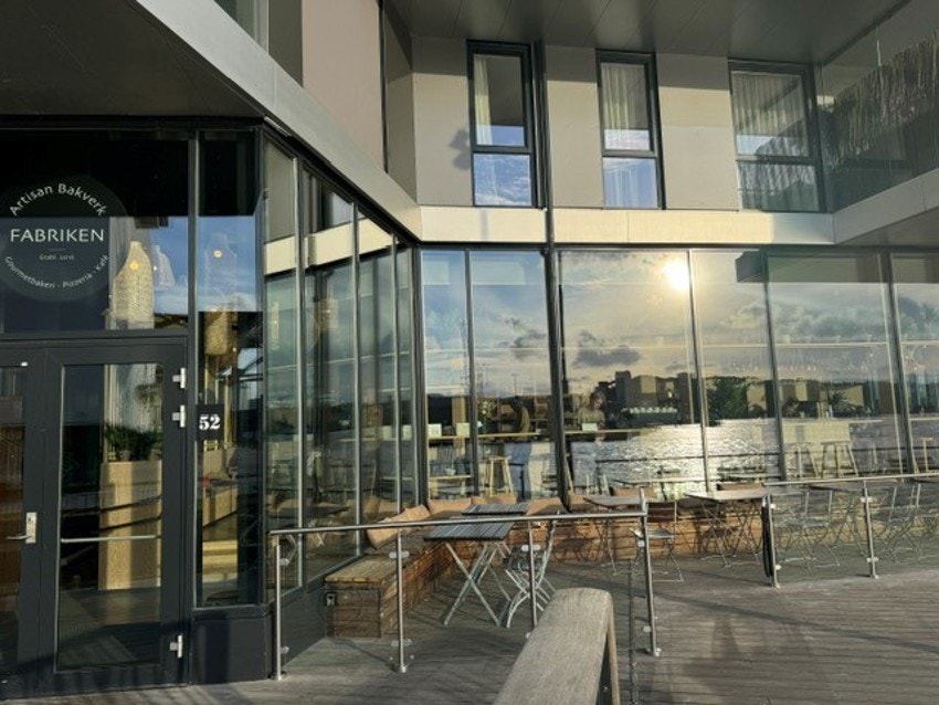 Ta heisen ned til 1.etasje og du finner blant annet bakeri Galleribilde