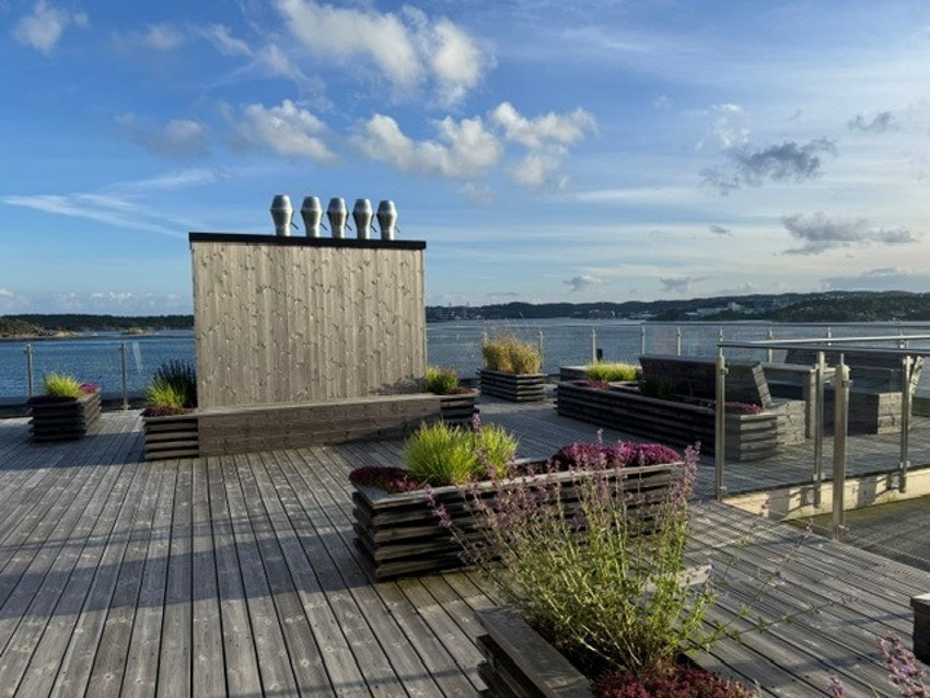 Felles takterrasse med sol fra tidlig morgen til sent på kvelden Galleribilde