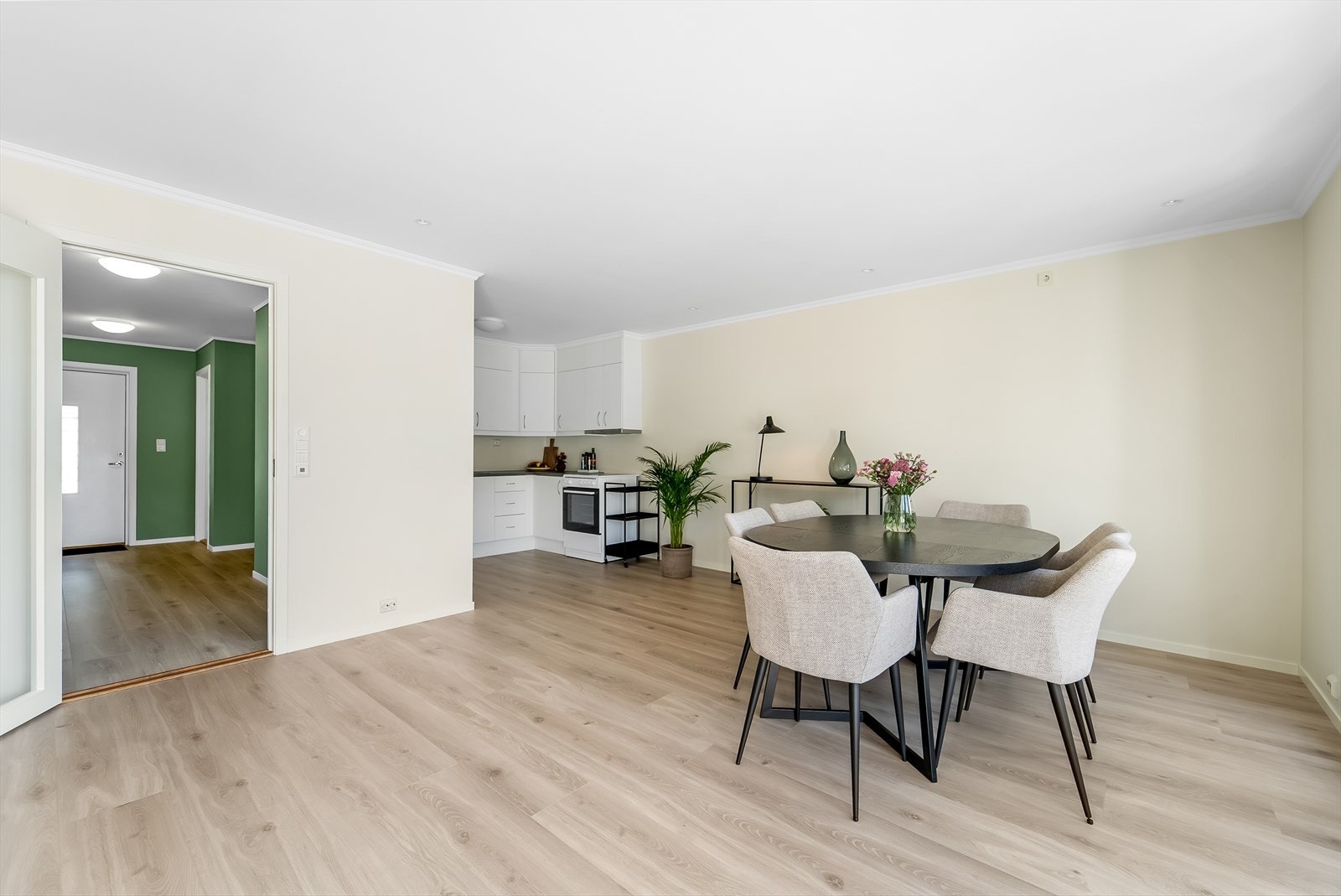 Åpen løsning mot kjøkken Galleribilde