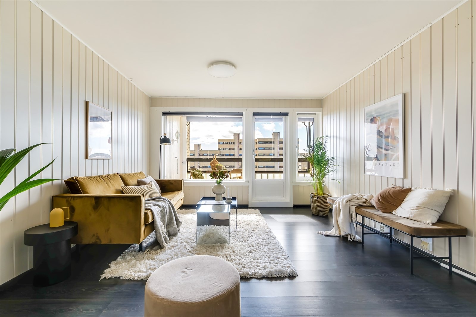 Gjennomgående og romslig planløsning. Galleribilde