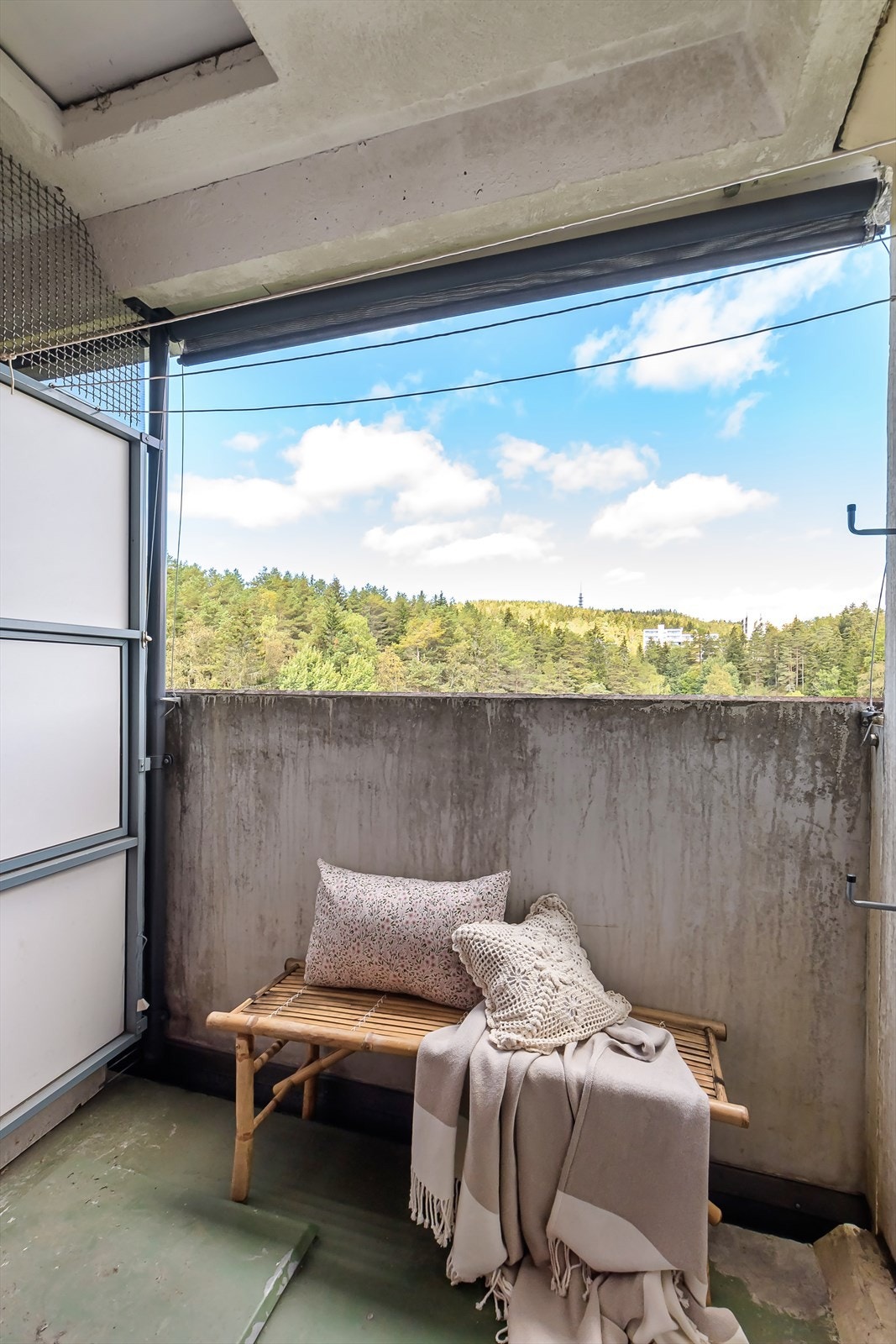 Nordvendt luftebalkong på ca. 2 kvm. Galleribilde