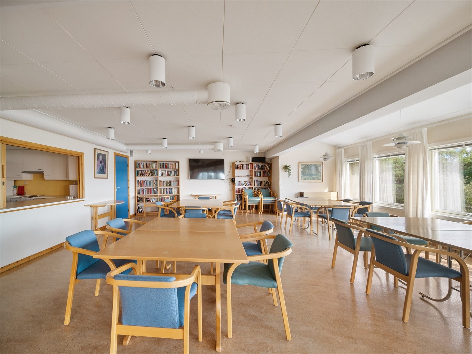 Hyggelig selskapslokale - perfekt å leie til større anledninger! Galleribilde
